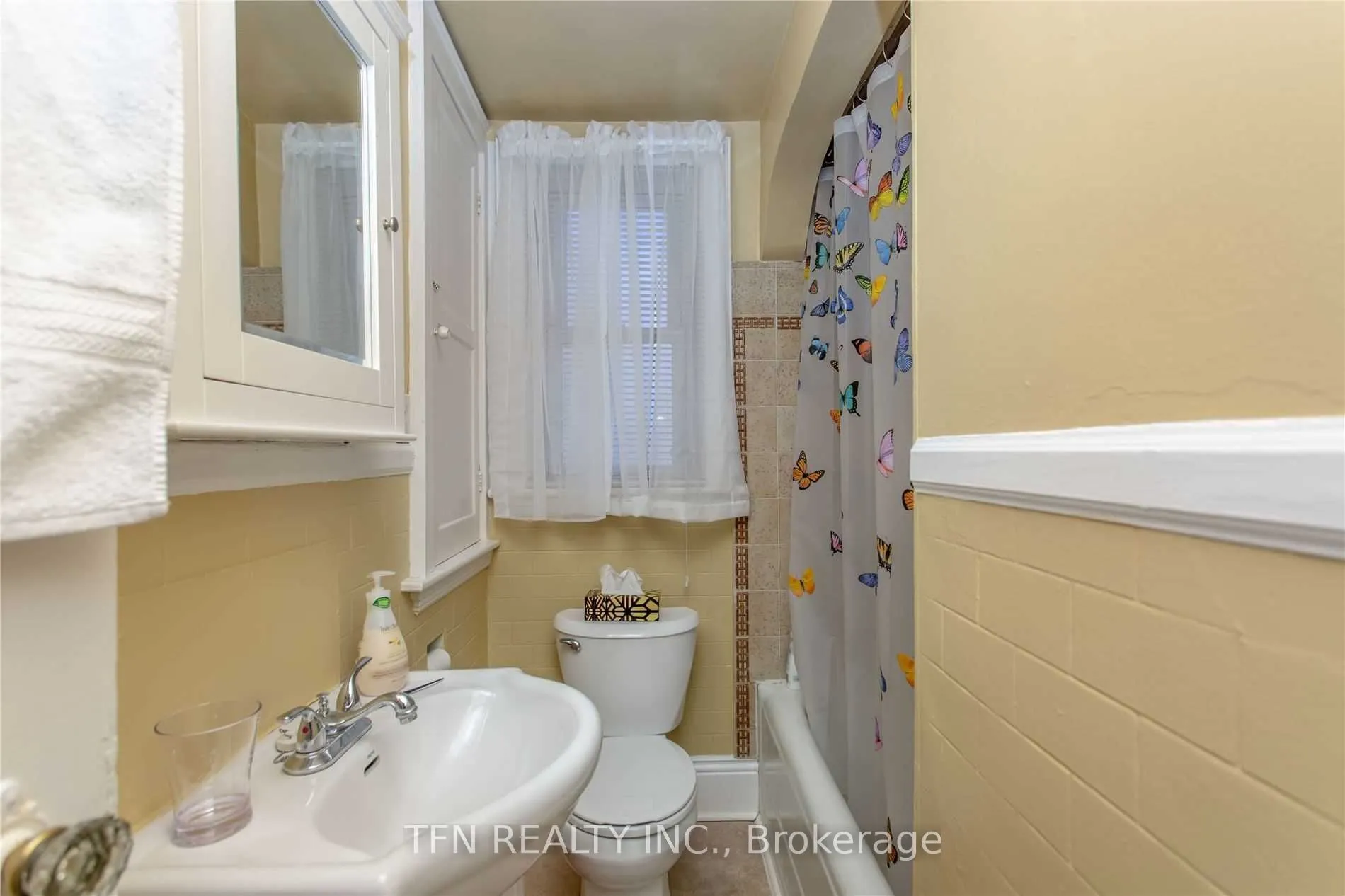 135-137 Queenston Street
