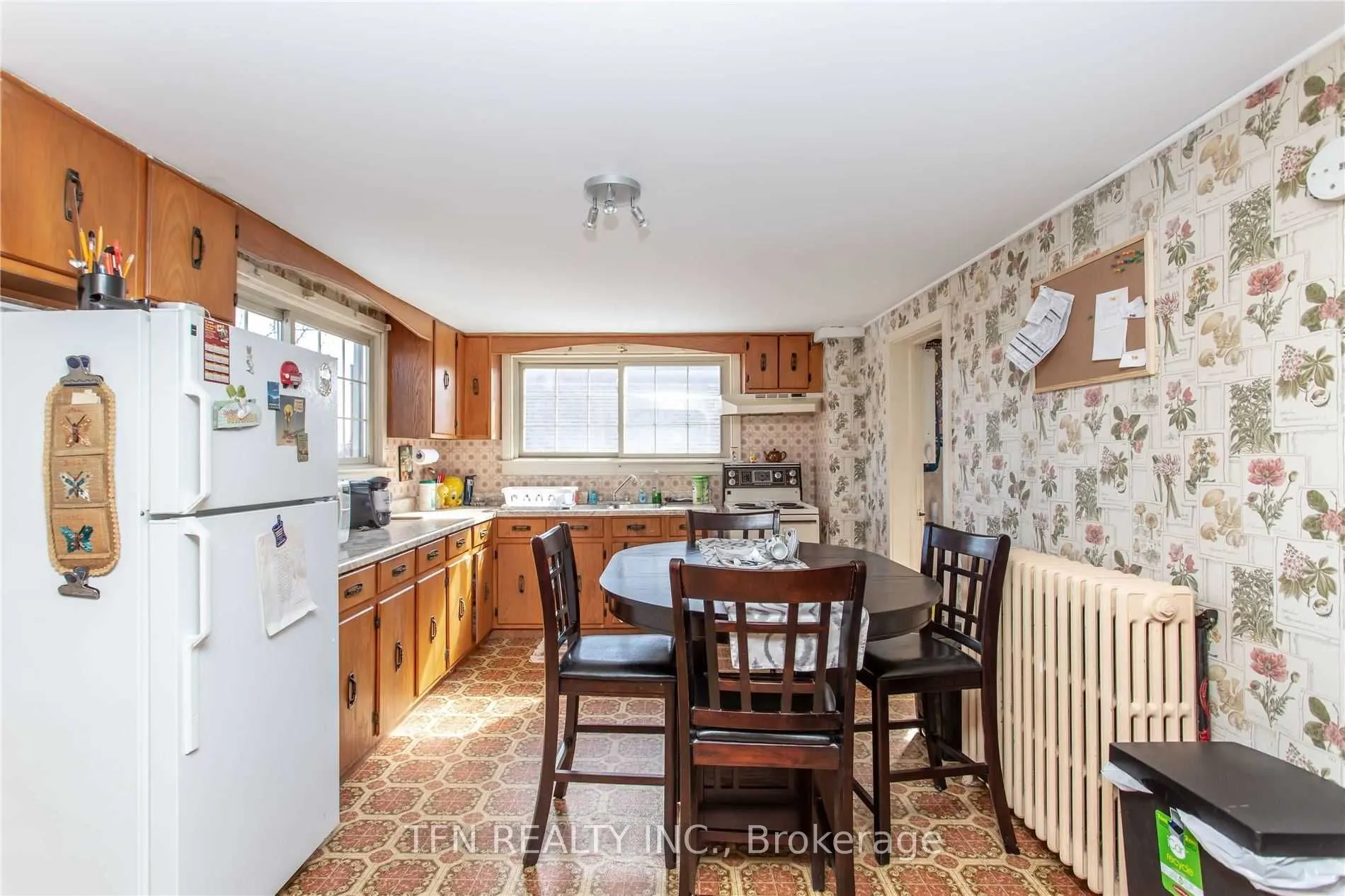 135-137 Queenston Street
