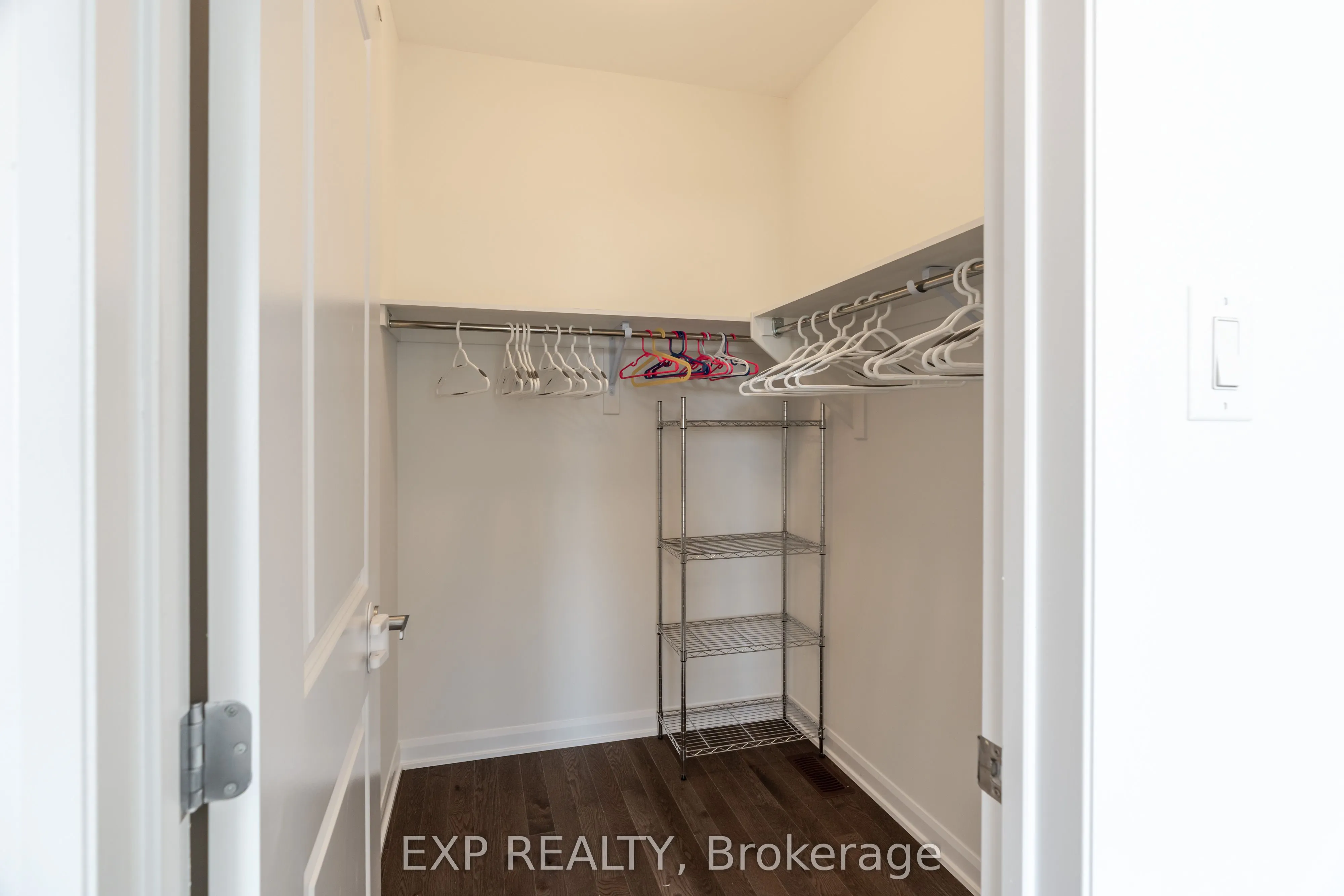 309 Cloyne Crescent