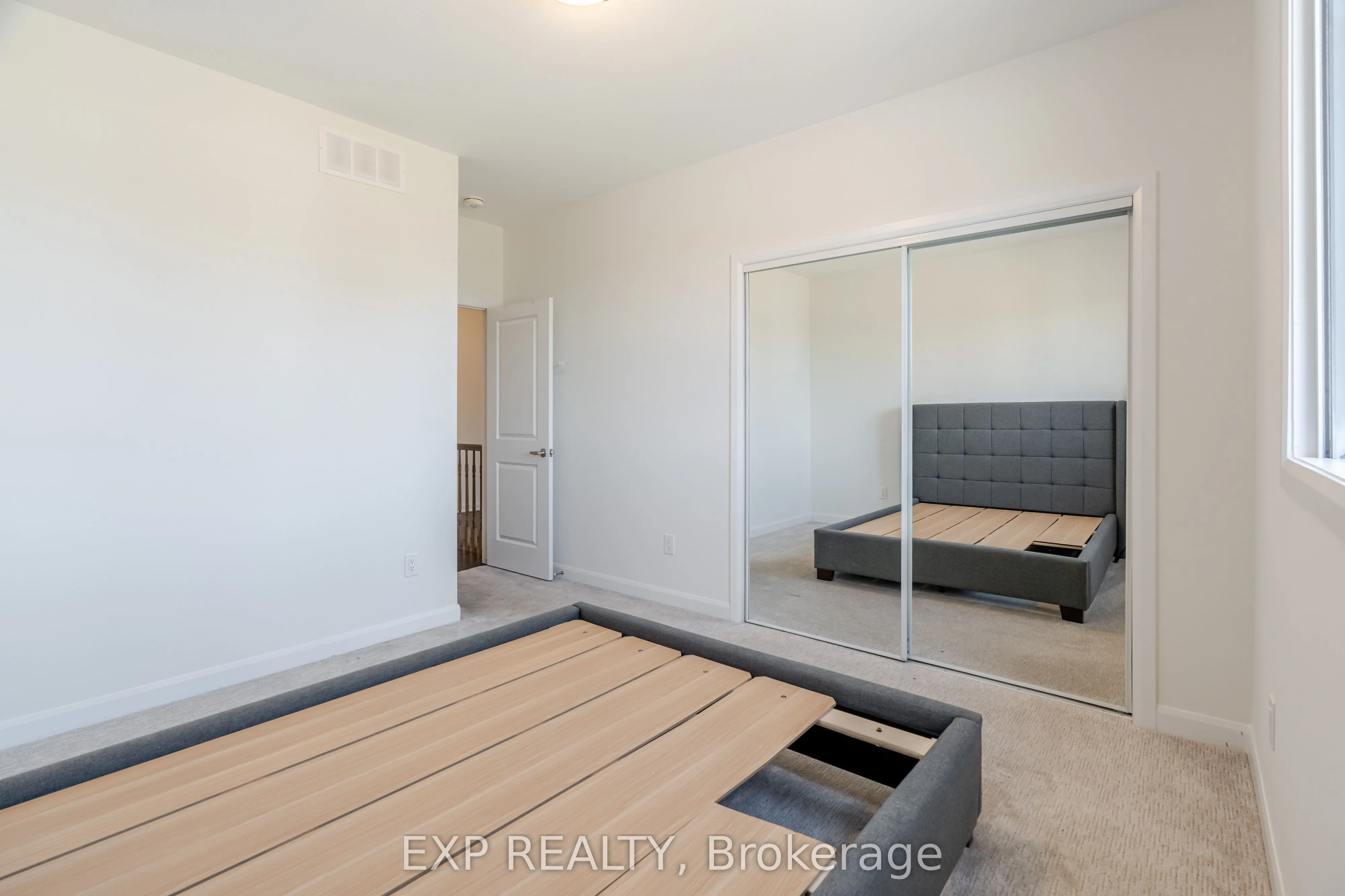 309 Cloyne Crescent