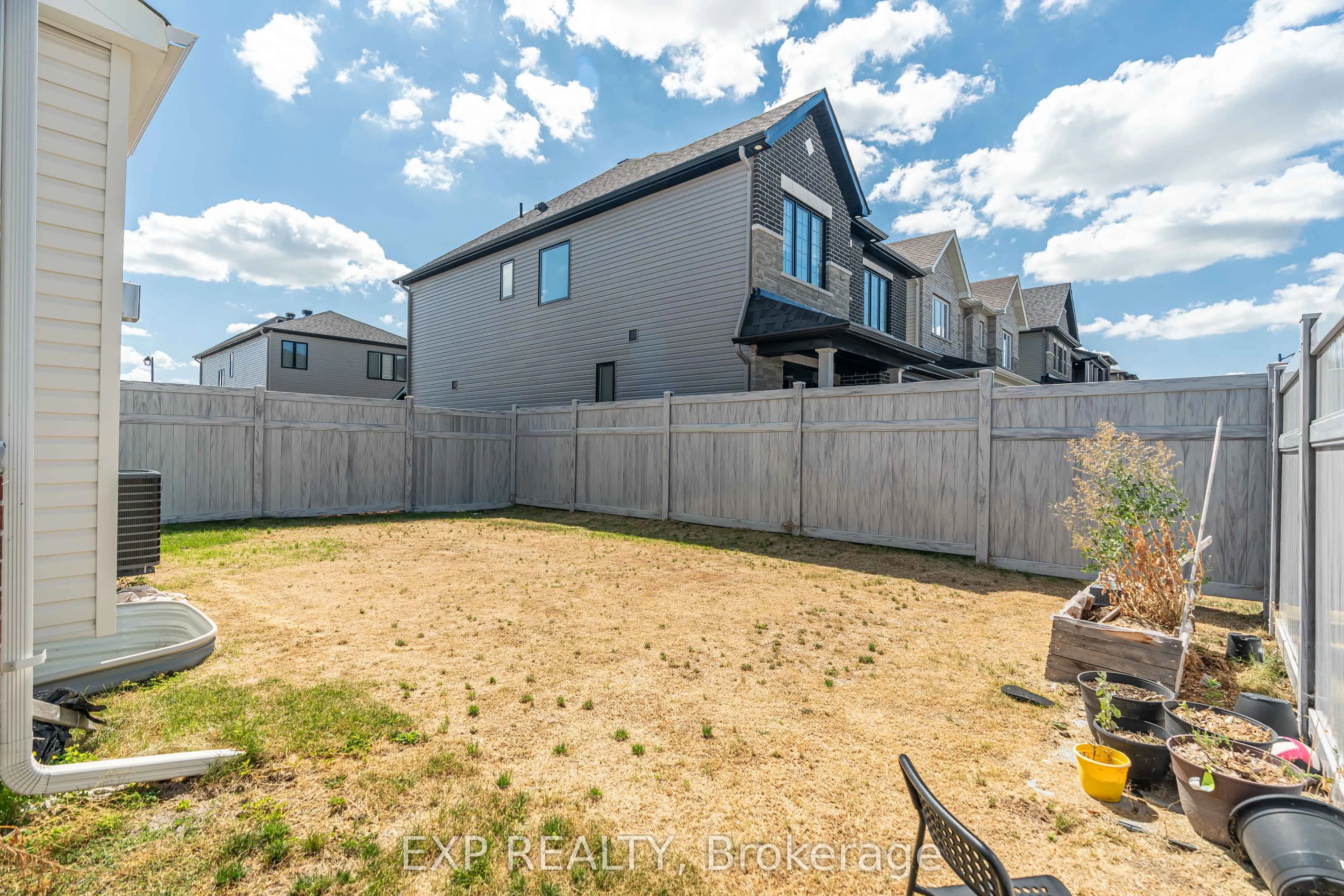 309 Cloyne Crescent