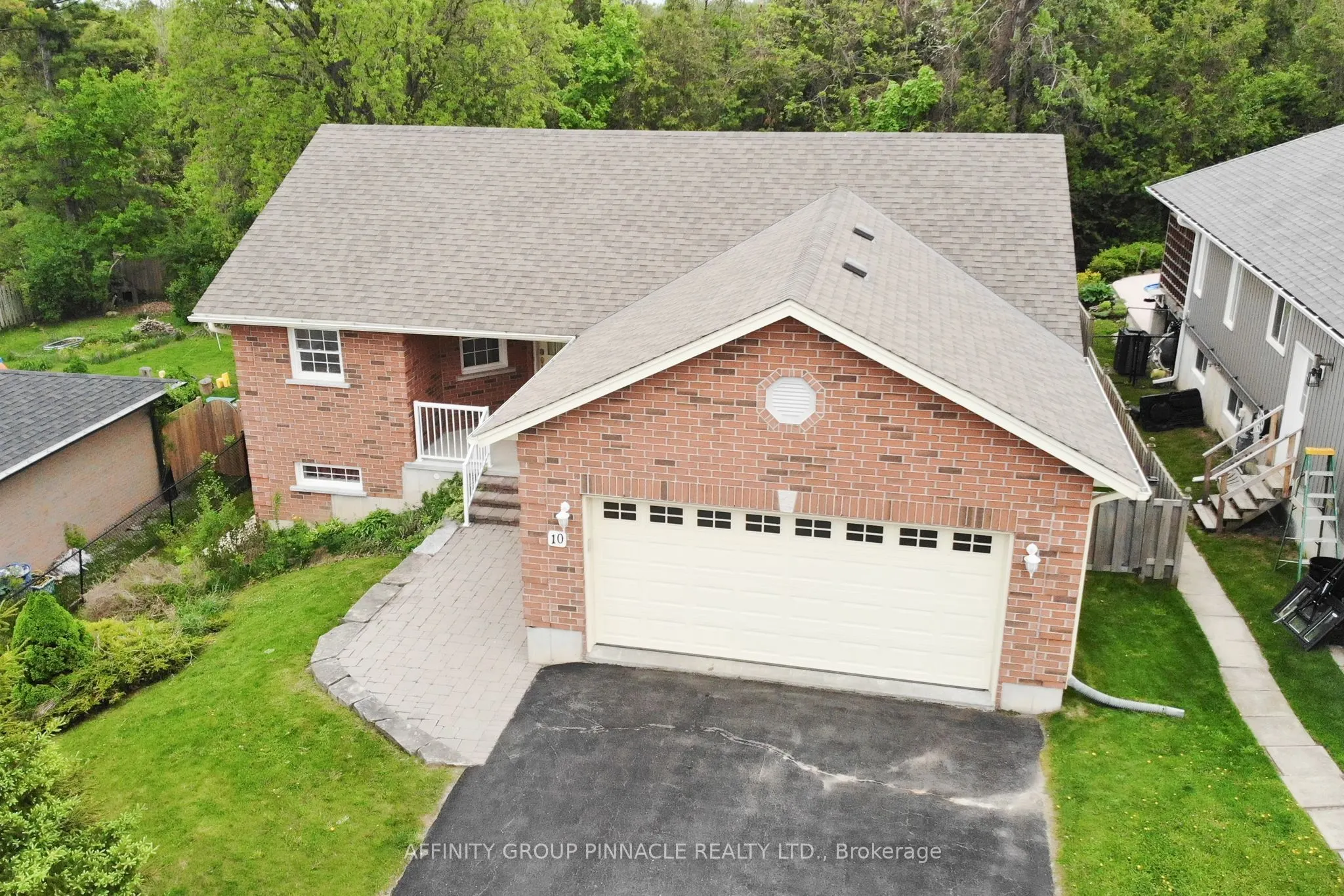 10 Champlain Boulevard