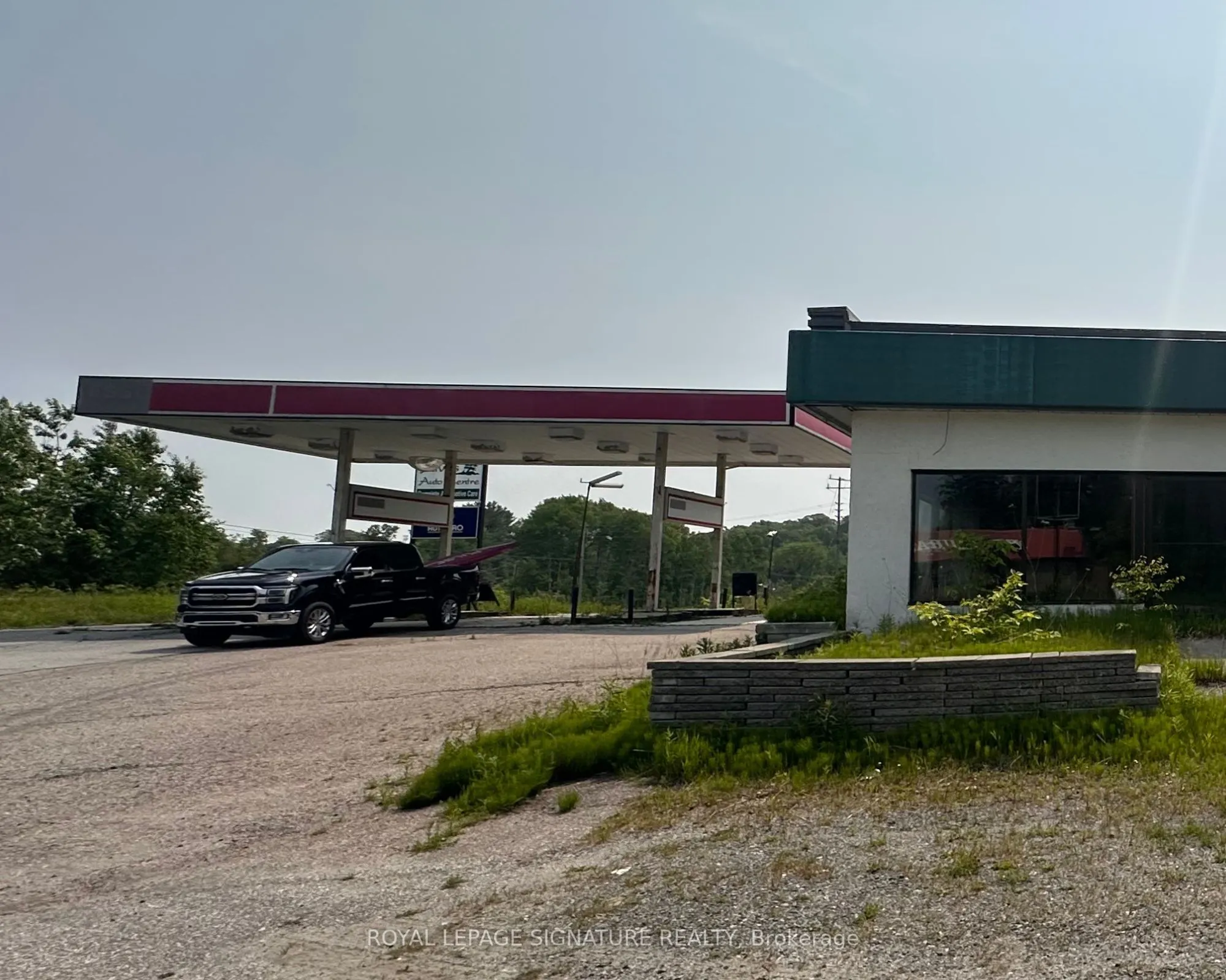 993 Lake Joseph Road