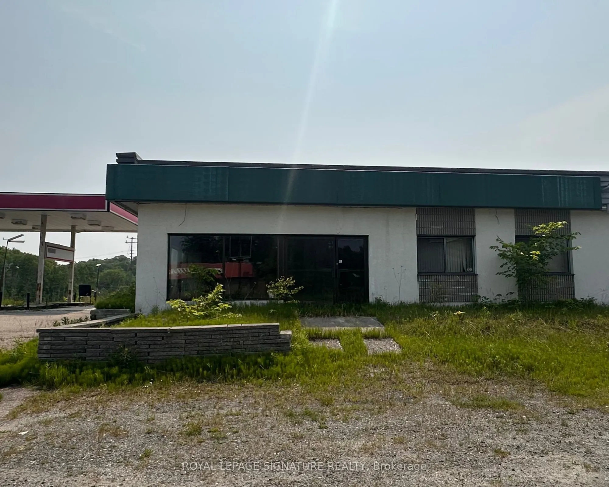 993 Lake Joseph Road