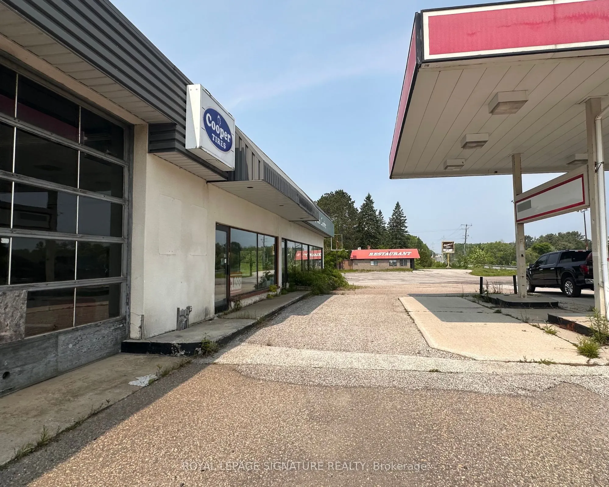 993 Lake Joseph Road