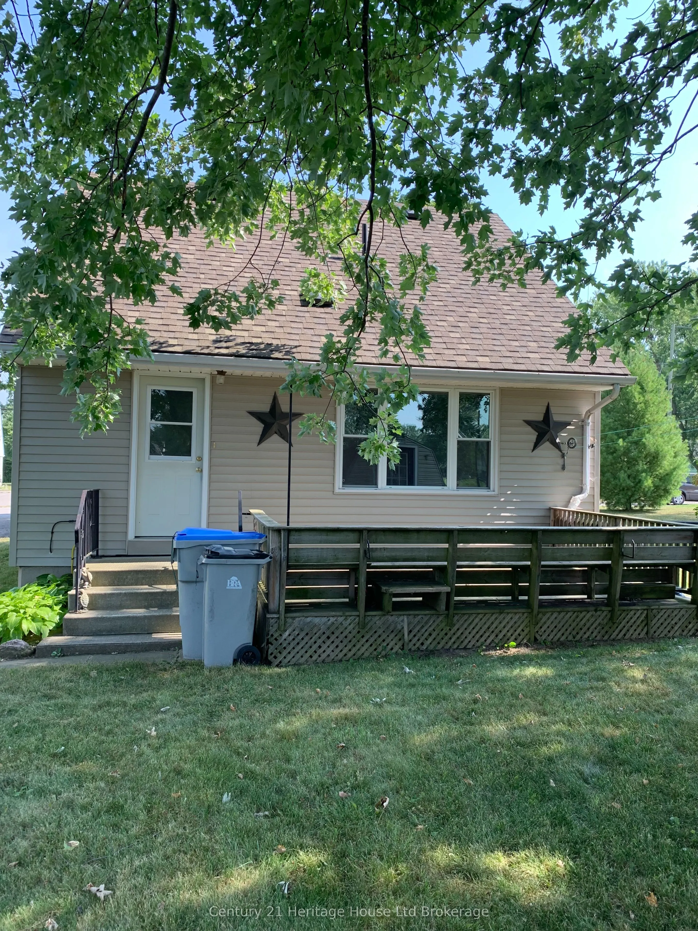 225 Algonquin Drive