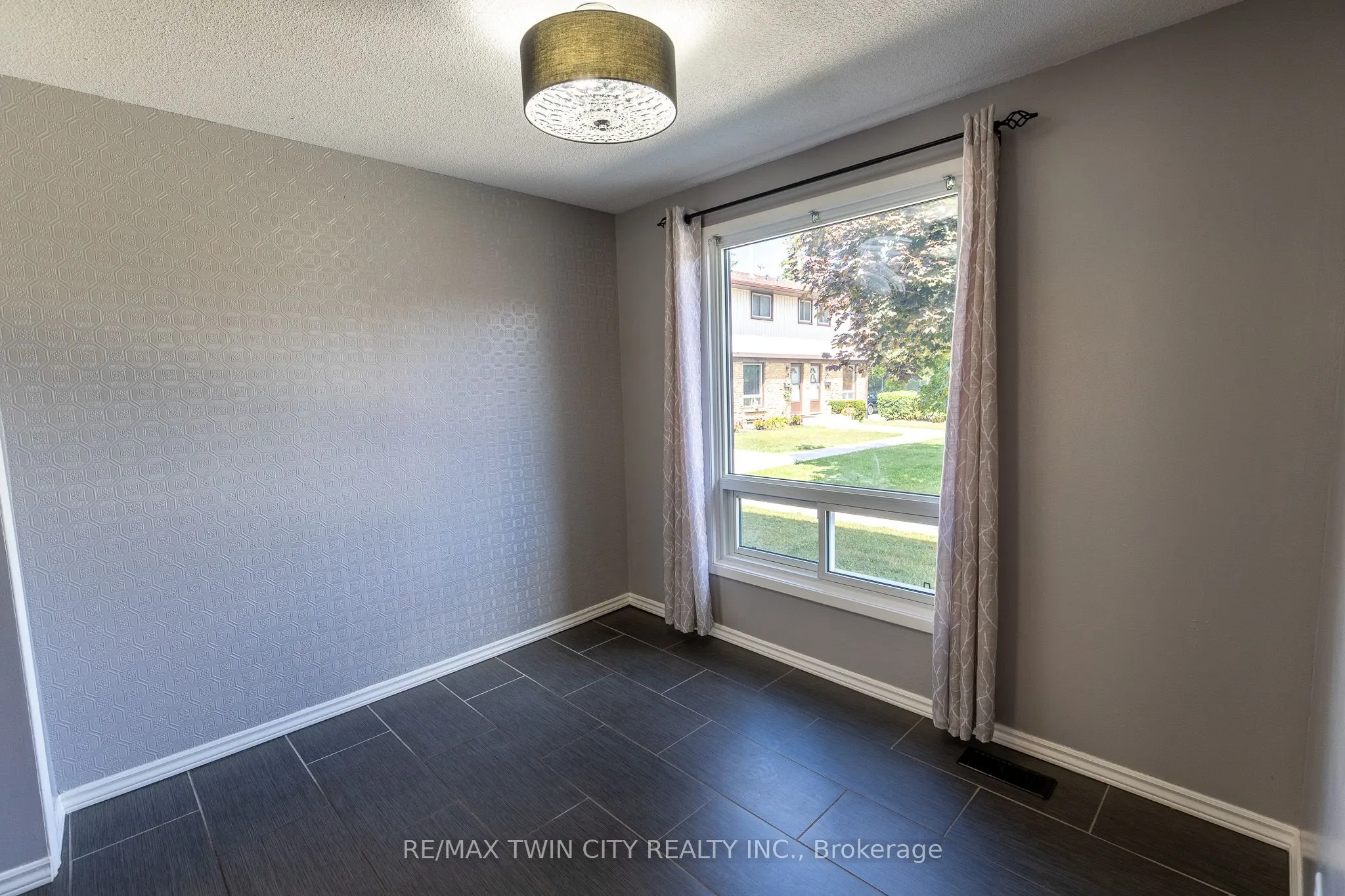 210 Glamis Road, #43