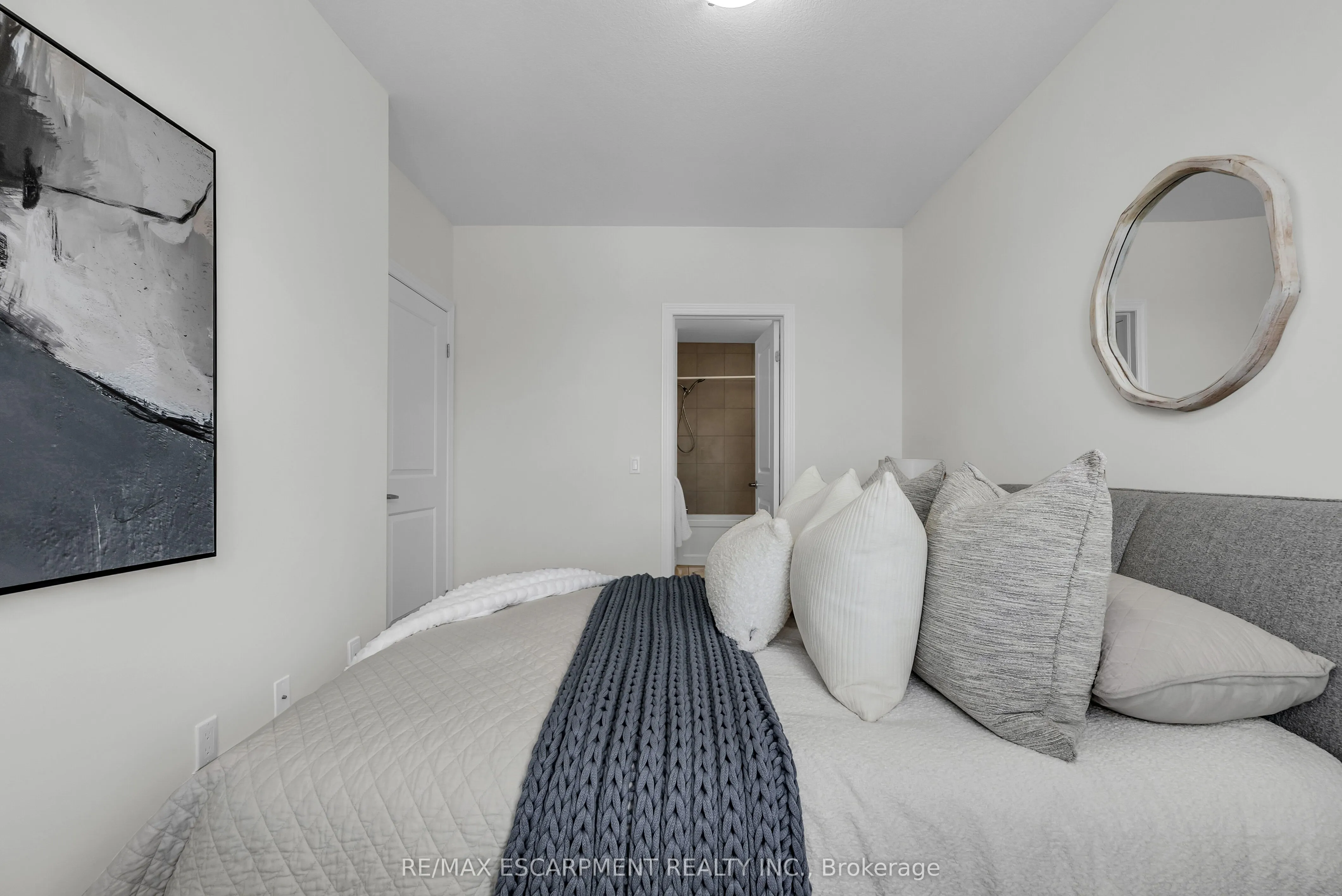 95 WILSON Street W, #314