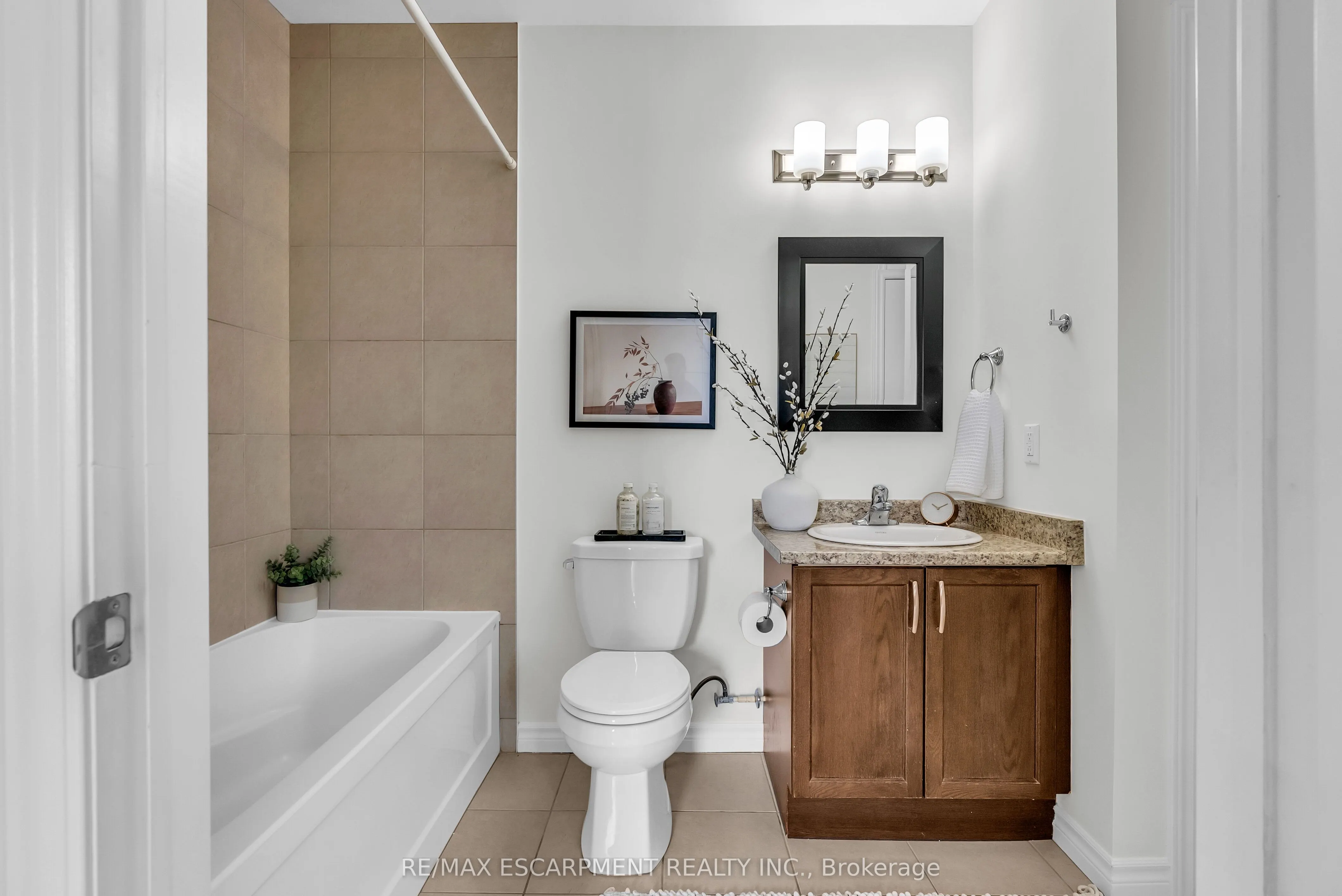 95 WILSON Street W, #314