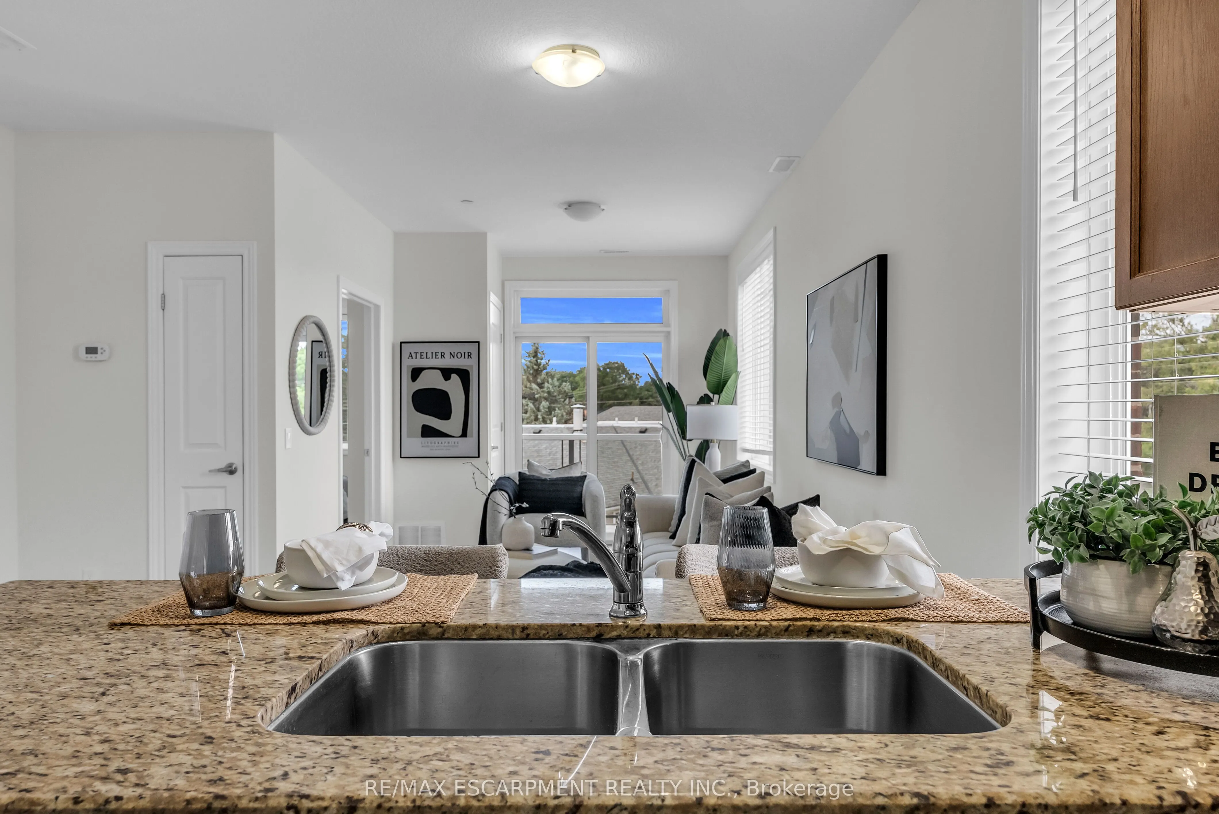 95 WILSON Street W, #314