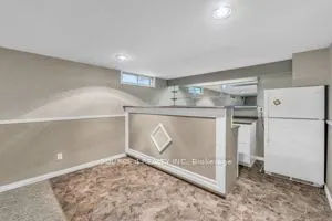 35 Vista Crescent