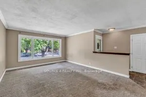 35 Vista Crescent
