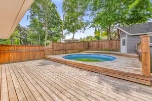 35 Vista Crescent