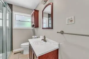35 Vista Crescent