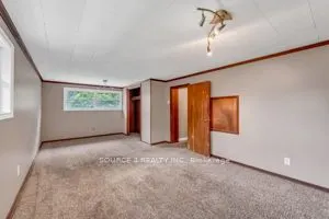 35 Vista Crescent