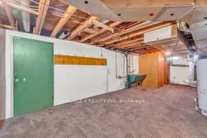 35 Vista Crescent