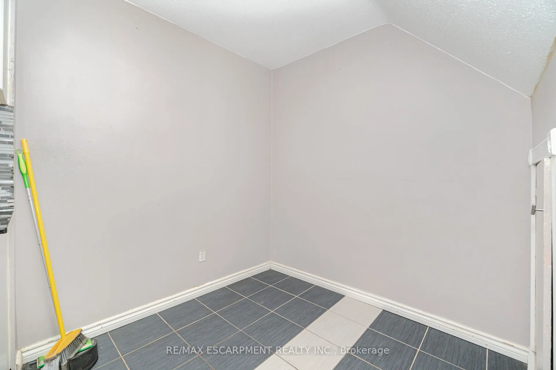 15 Albright Road, #14