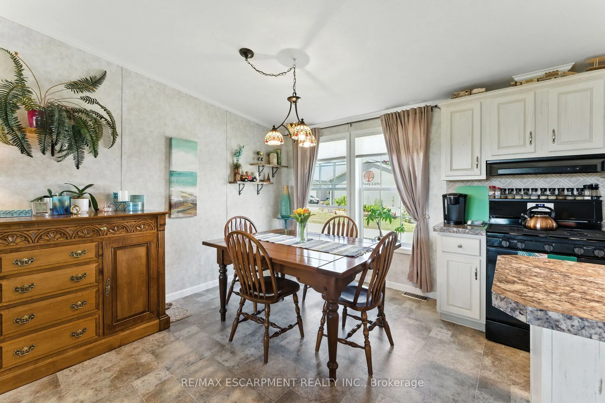 55 RIVERBEND Crescent