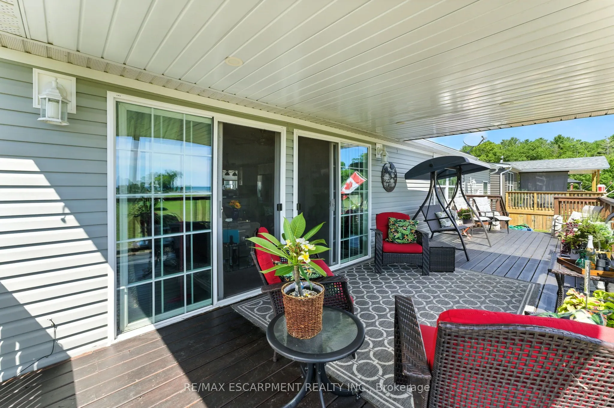 55 RIVERBEND Crescent