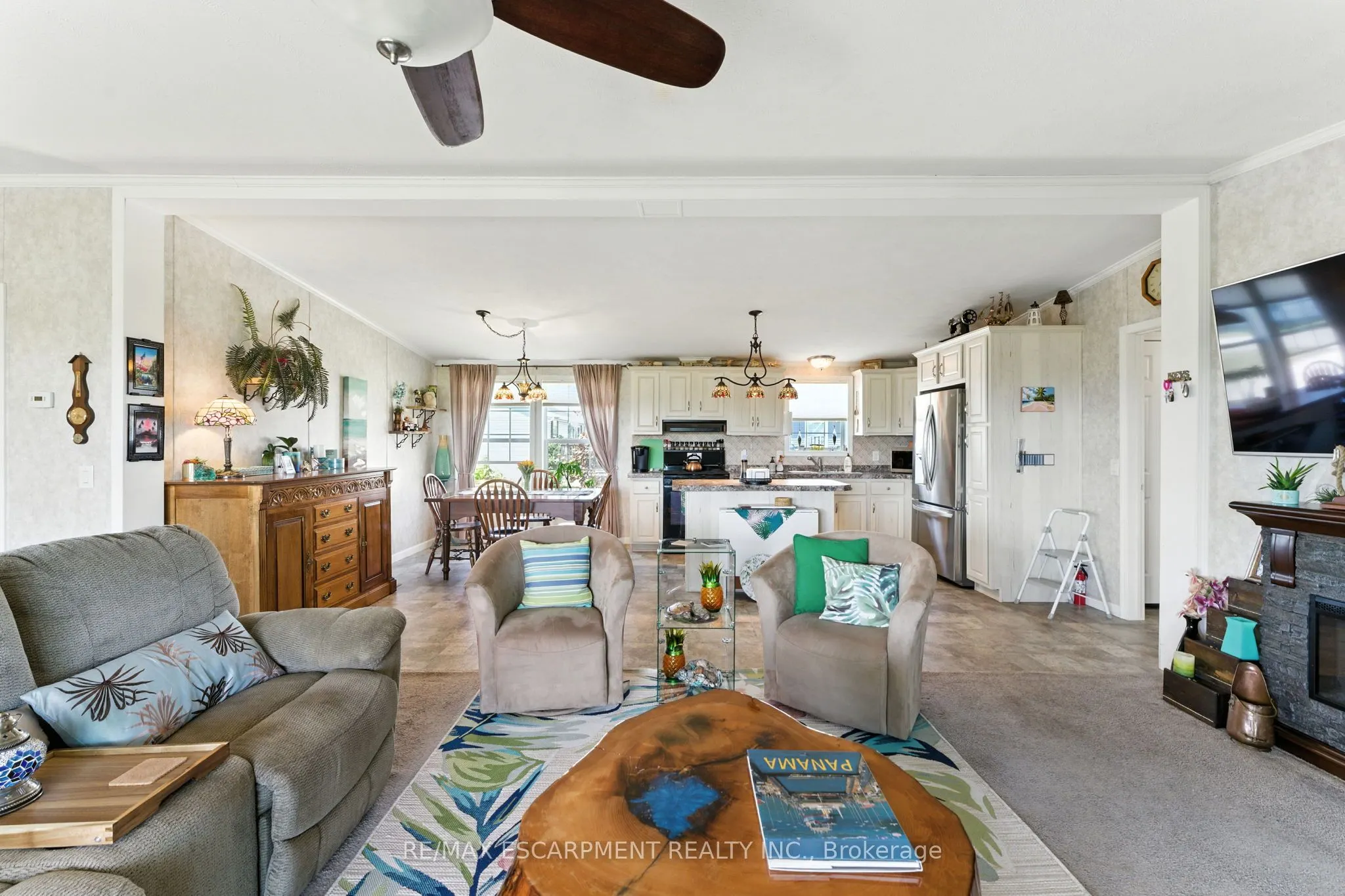 55 RIVERBEND Crescent