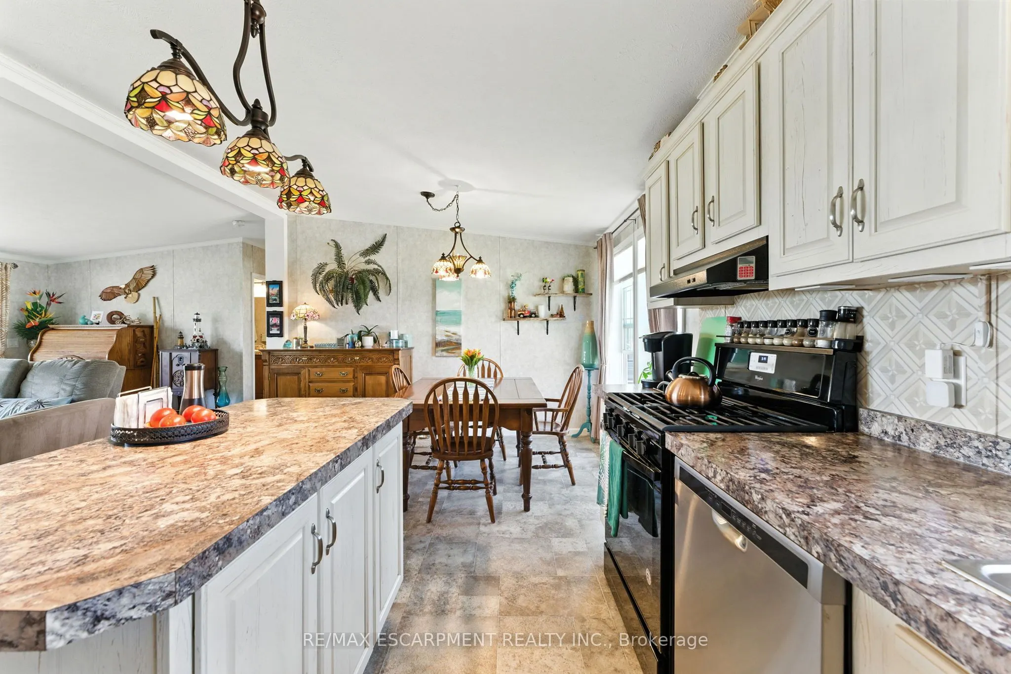 55 RIVERBEND Crescent