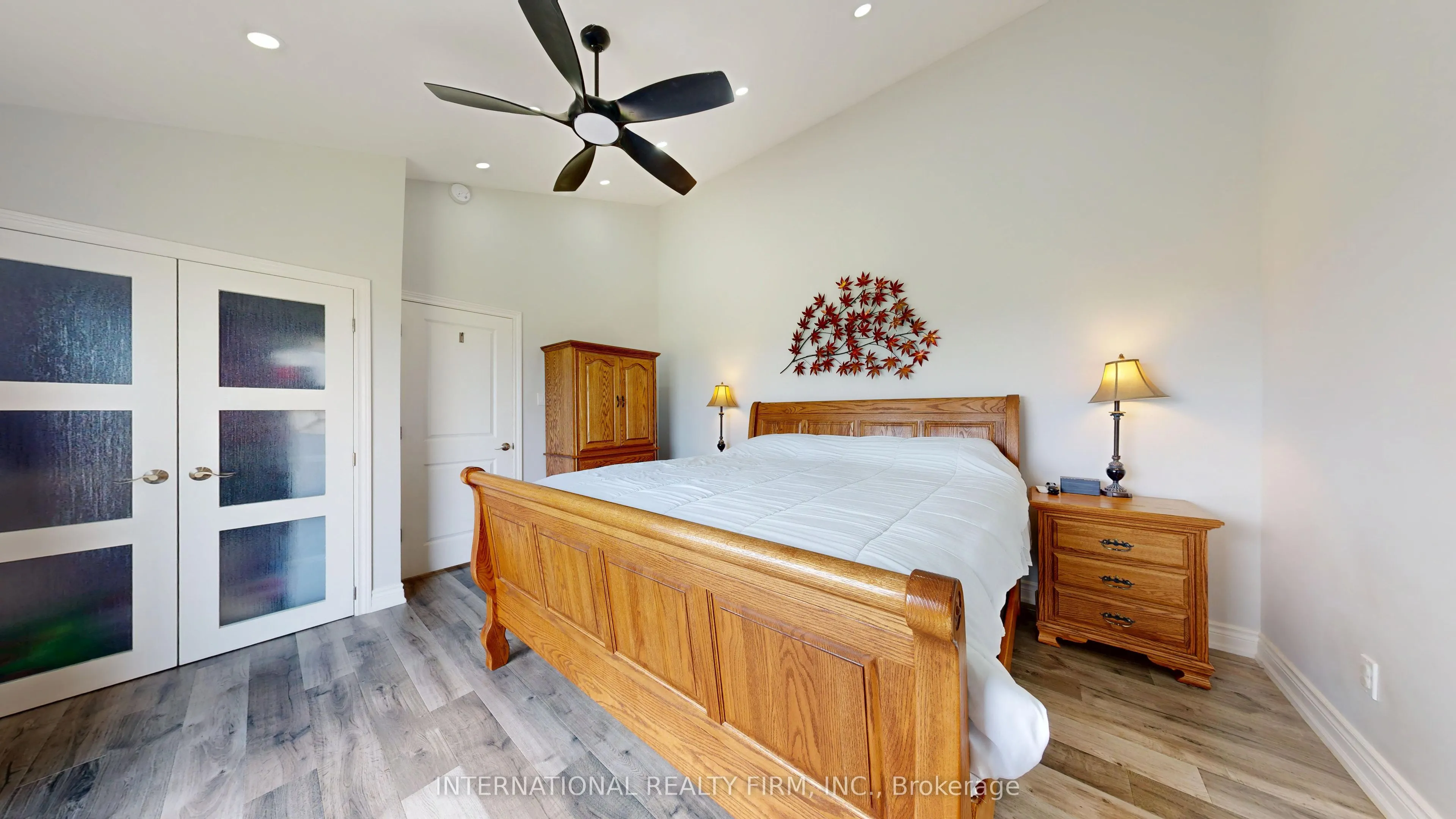 8309 Oak Ridges Drive