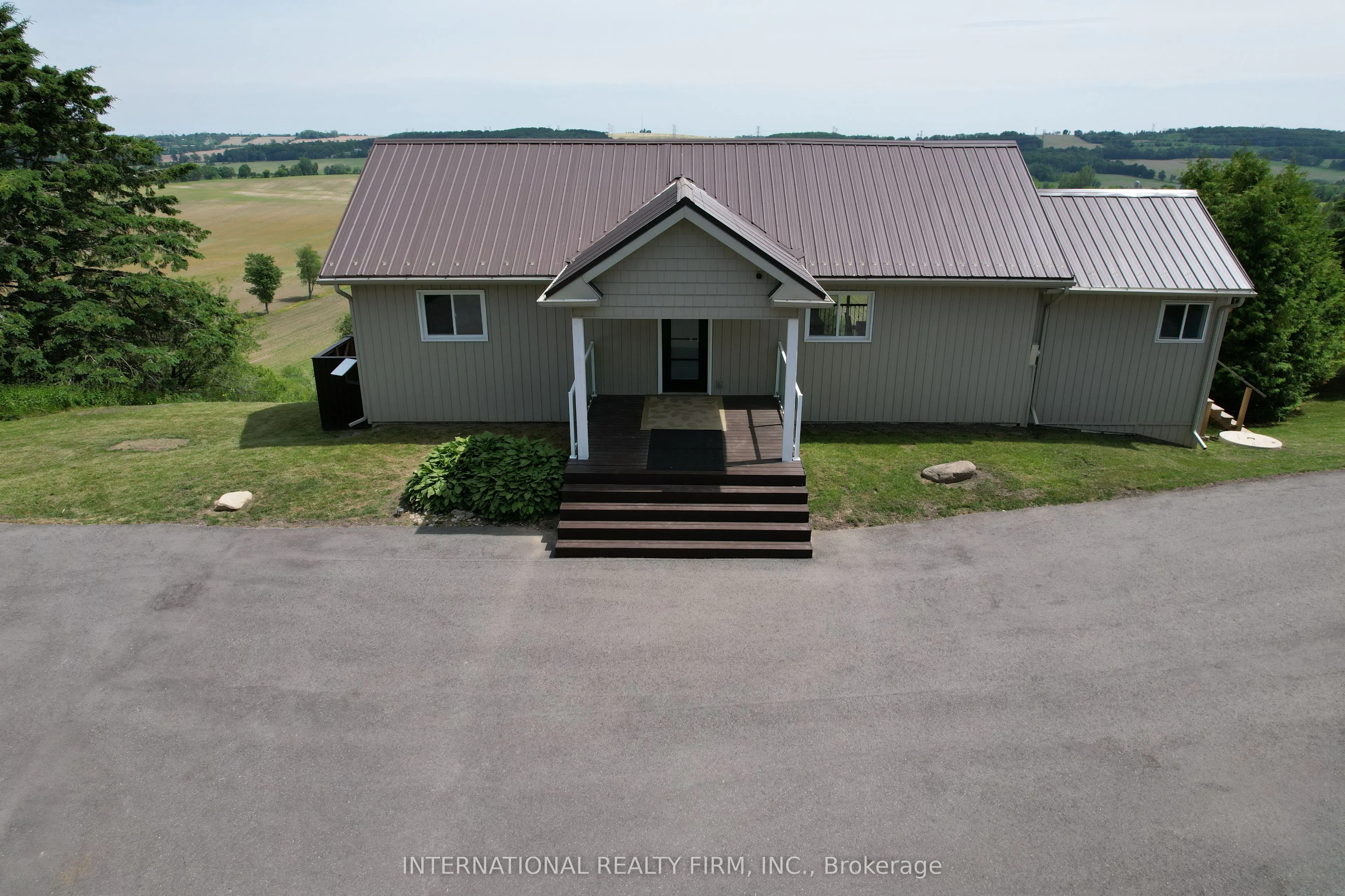 8309 Oak Ridges Drive