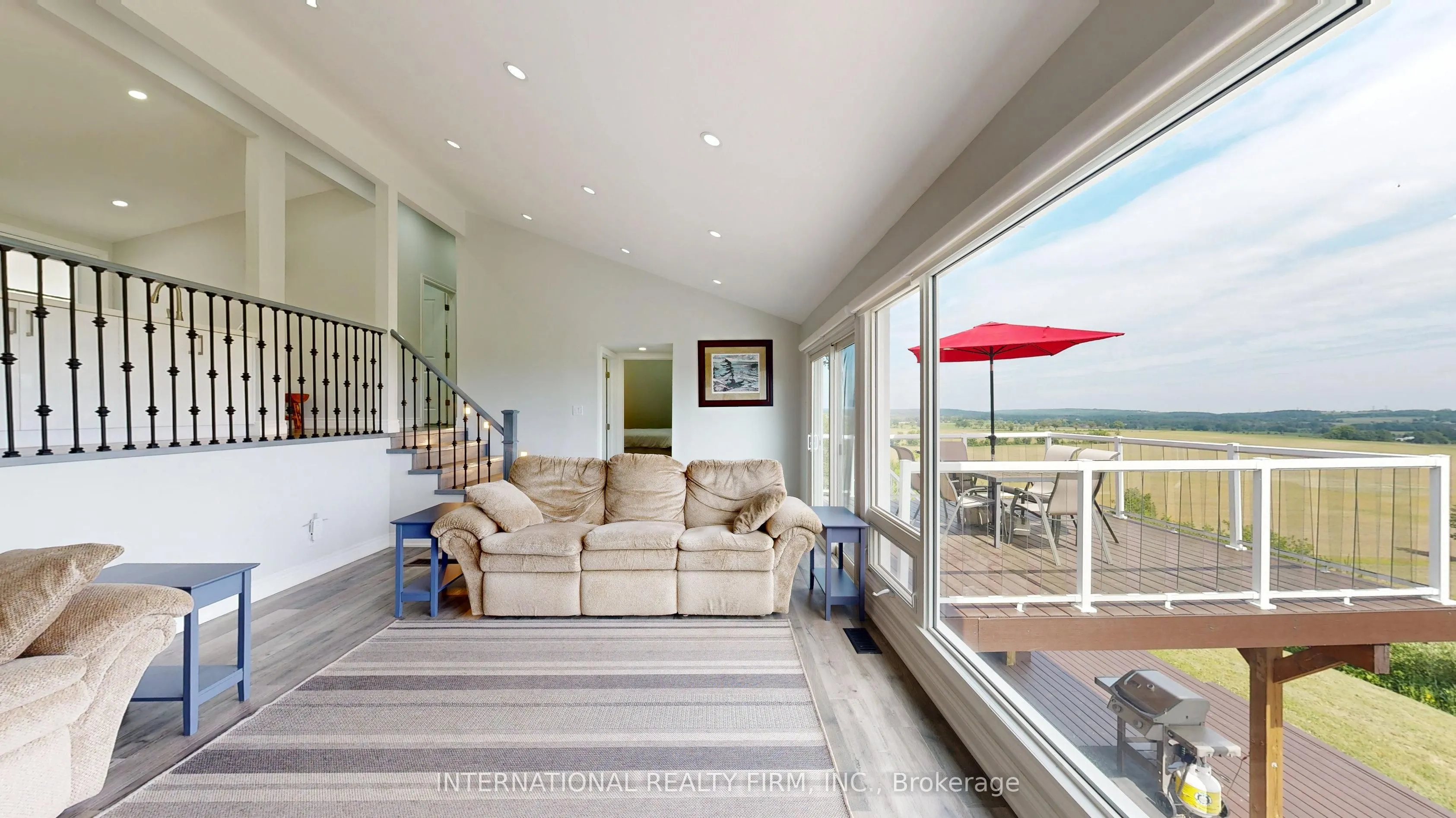 8309 Oak Ridges Drive