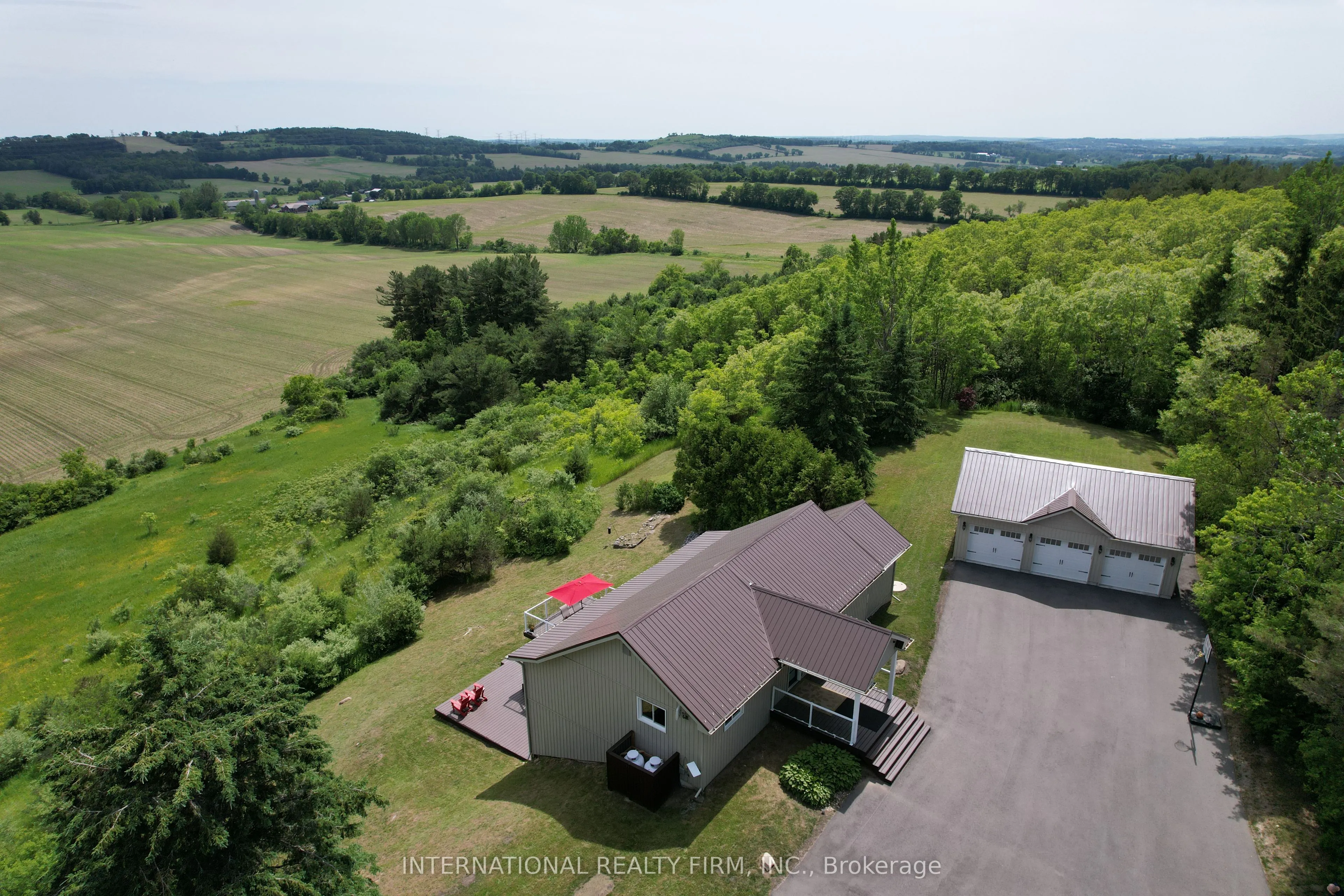 8309 Oak Ridges Drive