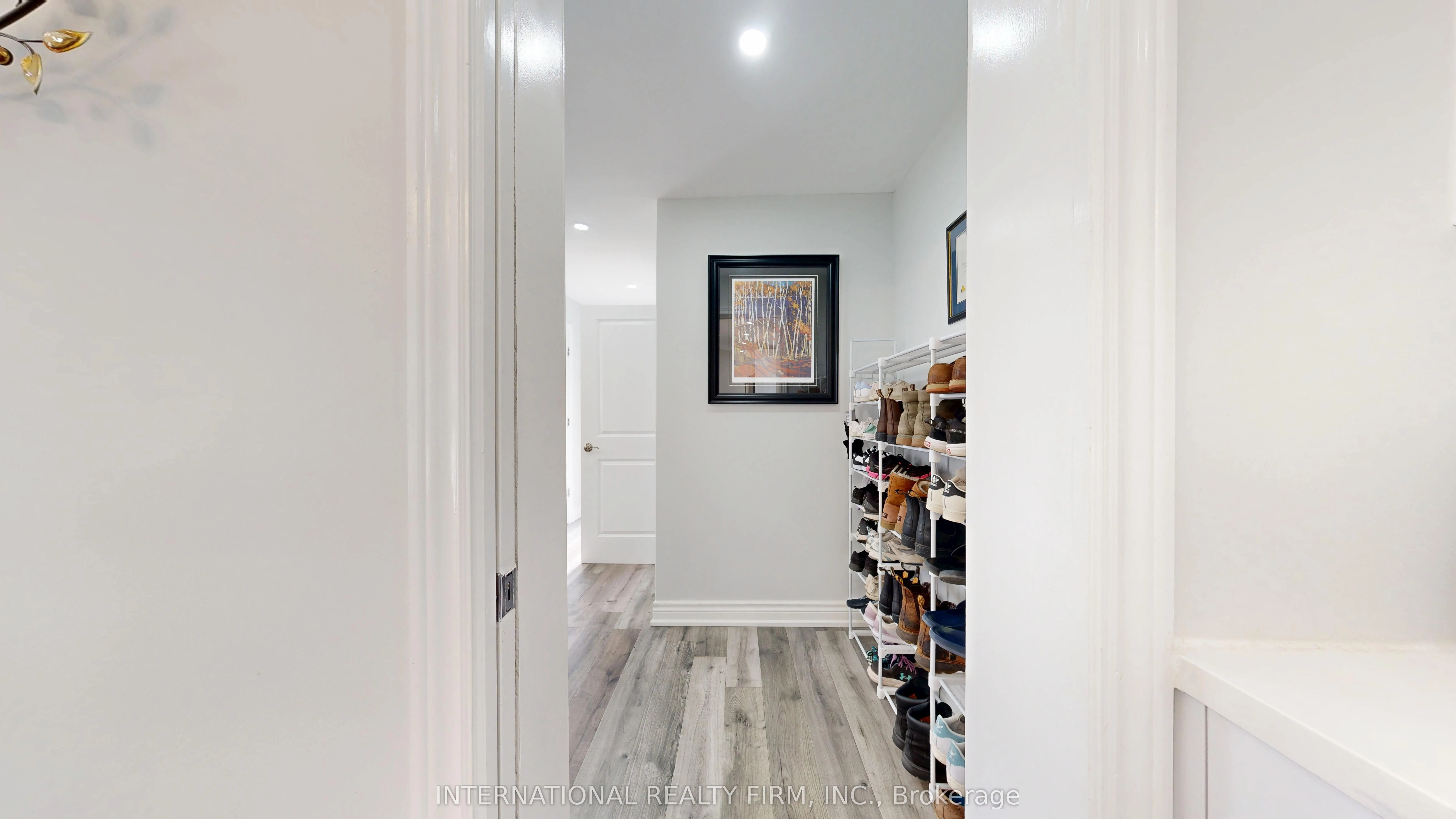 8309 Oak Ridges Drive