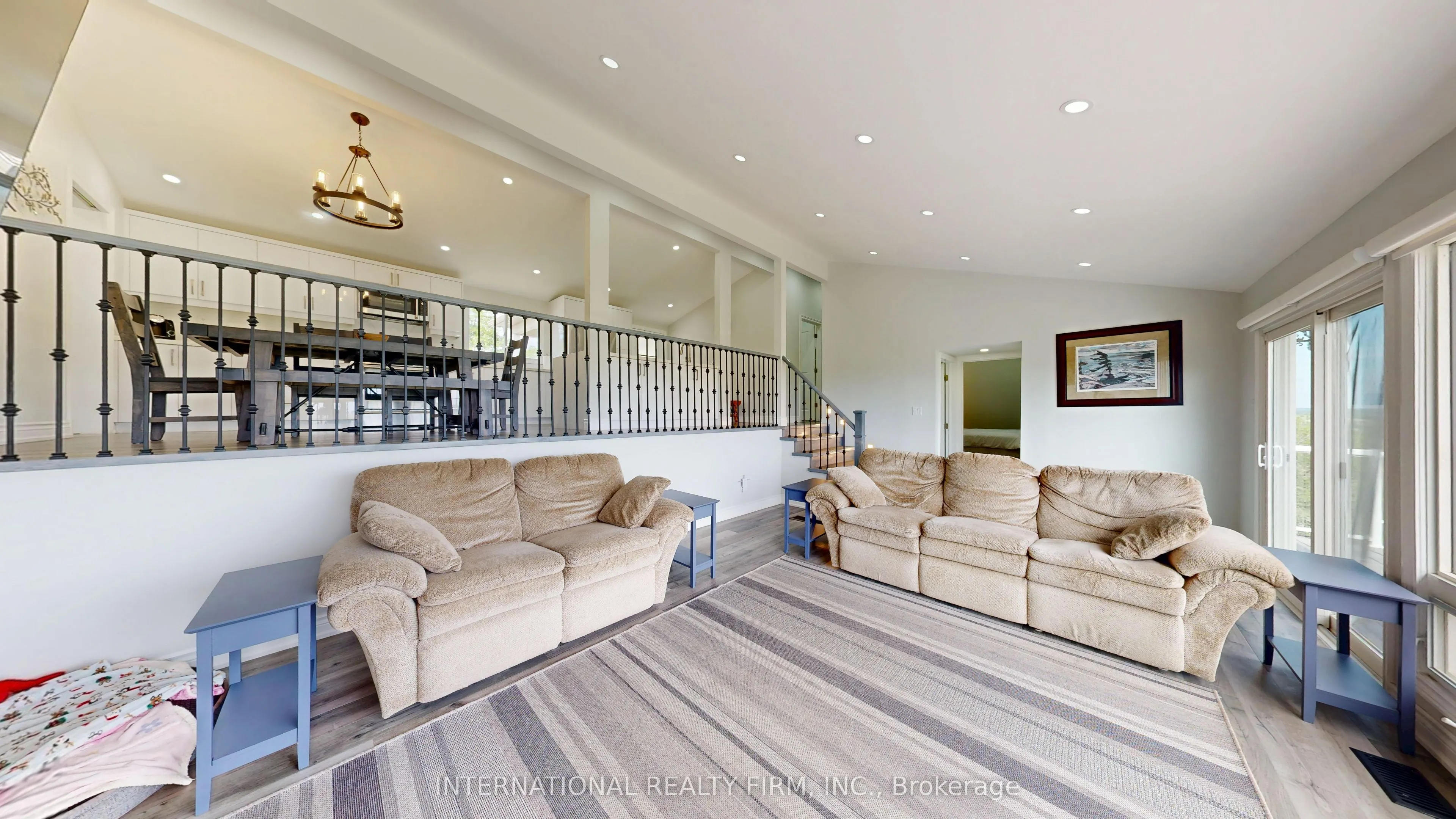 8309 Oak Ridges Drive