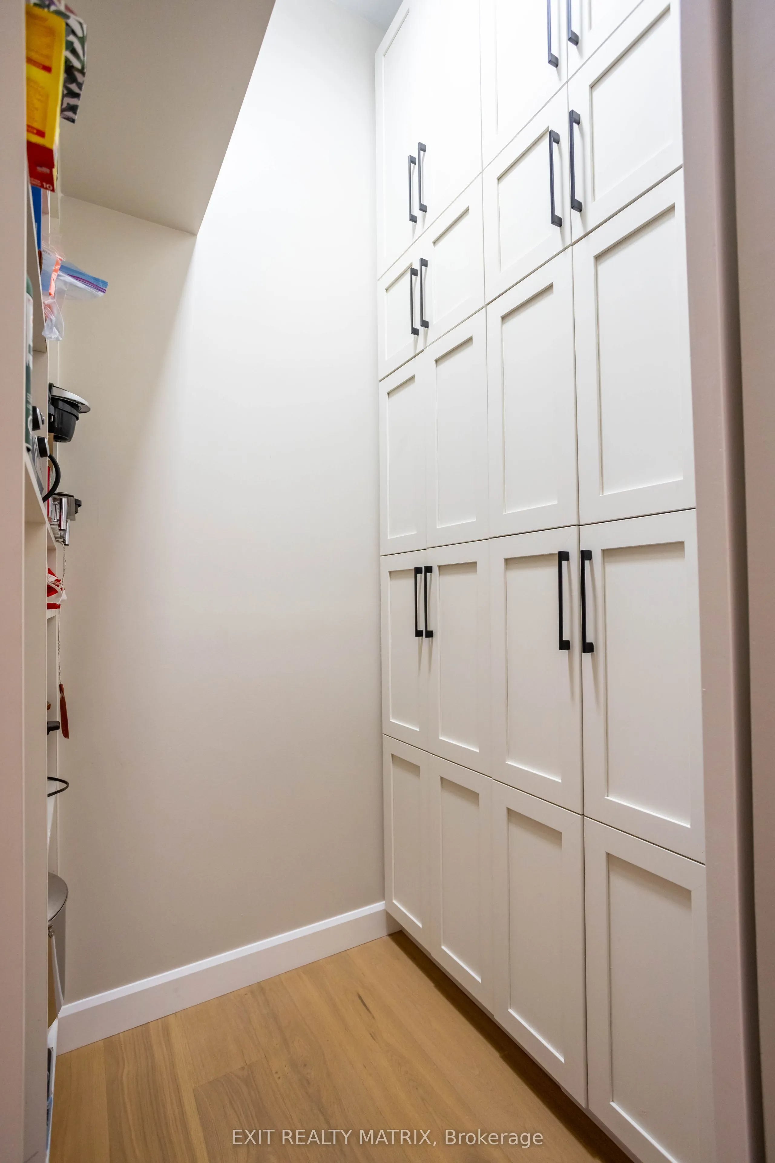 2418 Rideau Road