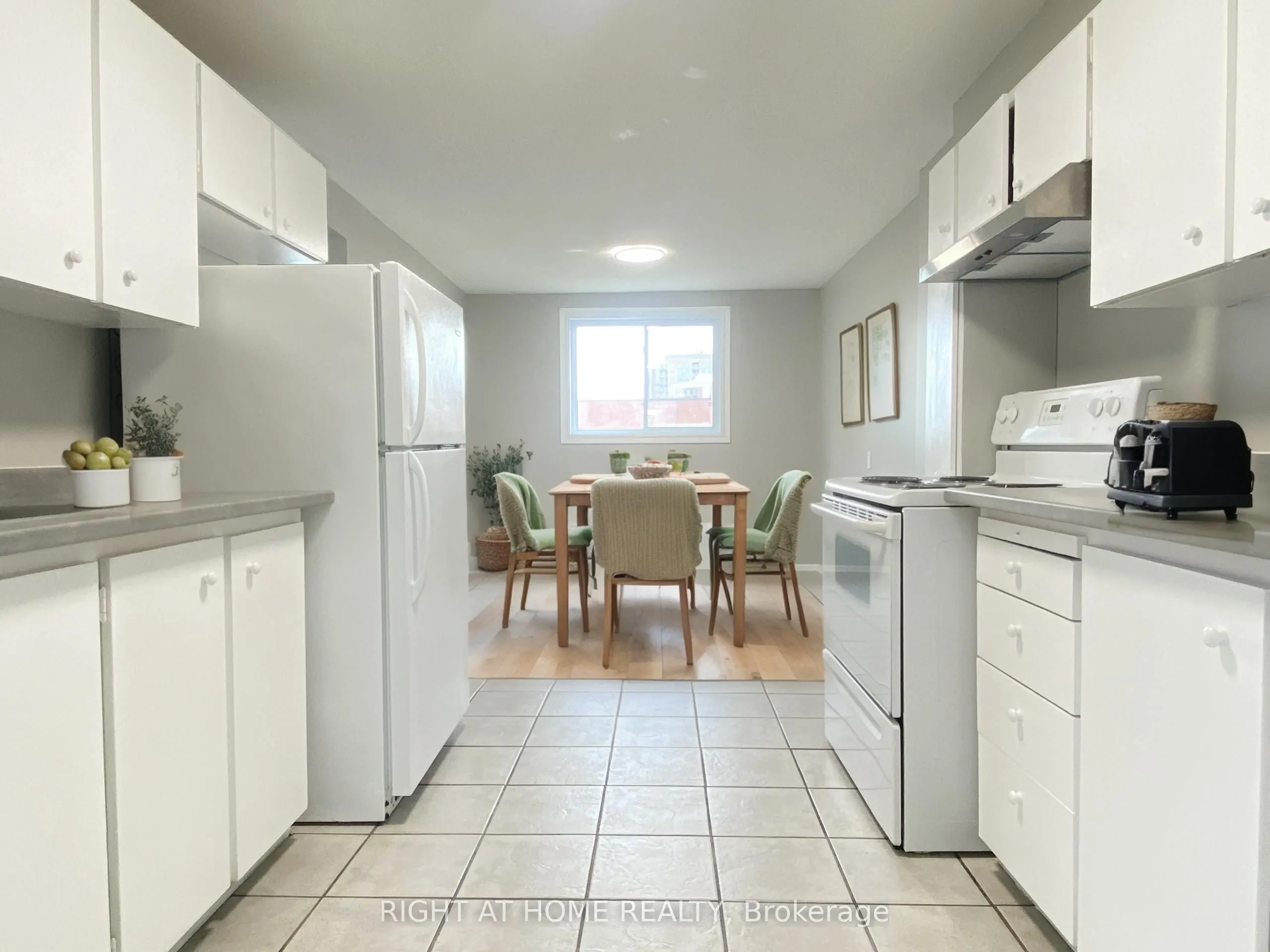 271 RIDGEPARK Private, #76