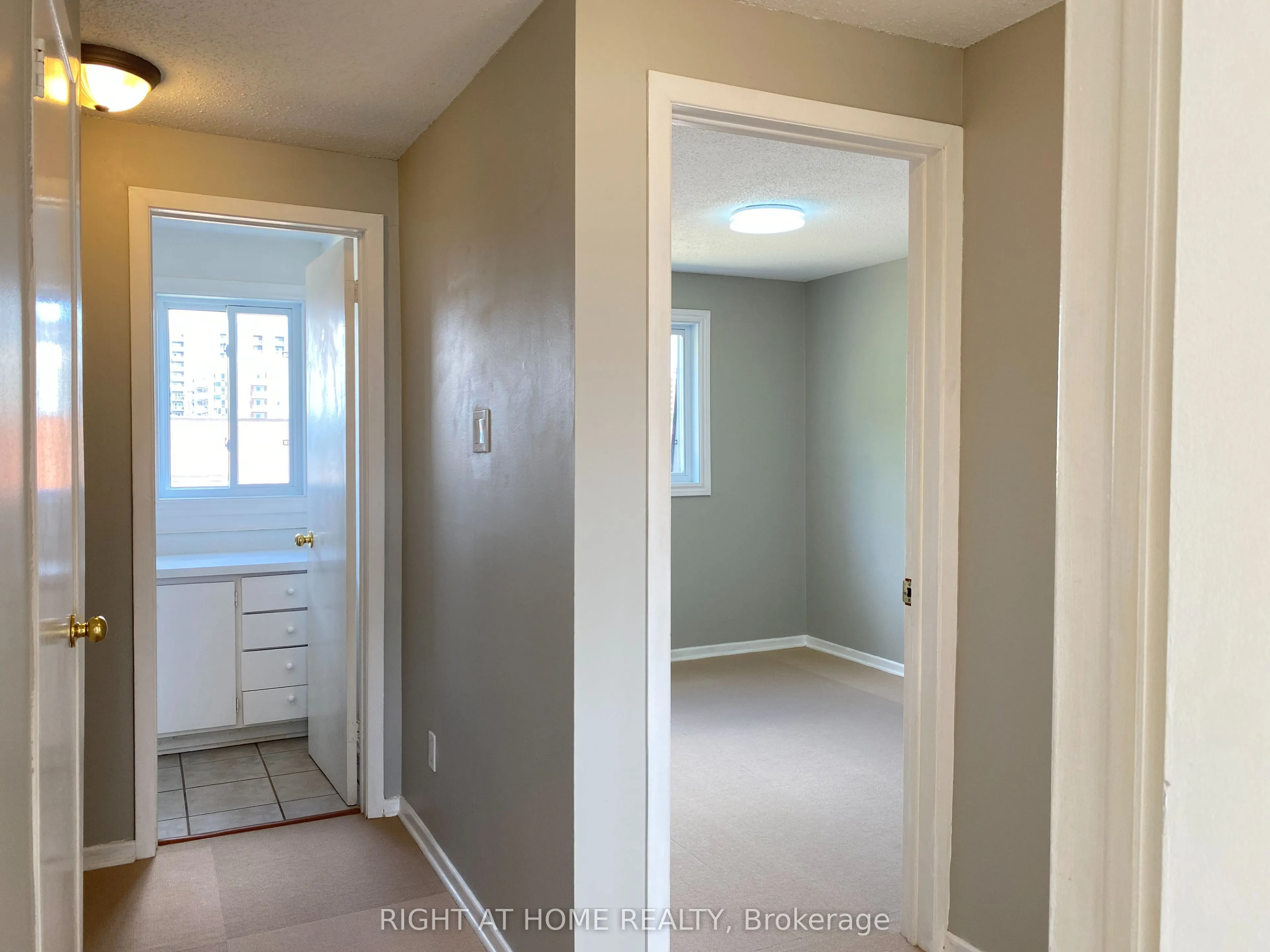 271 RIDGEPARK Private, #76