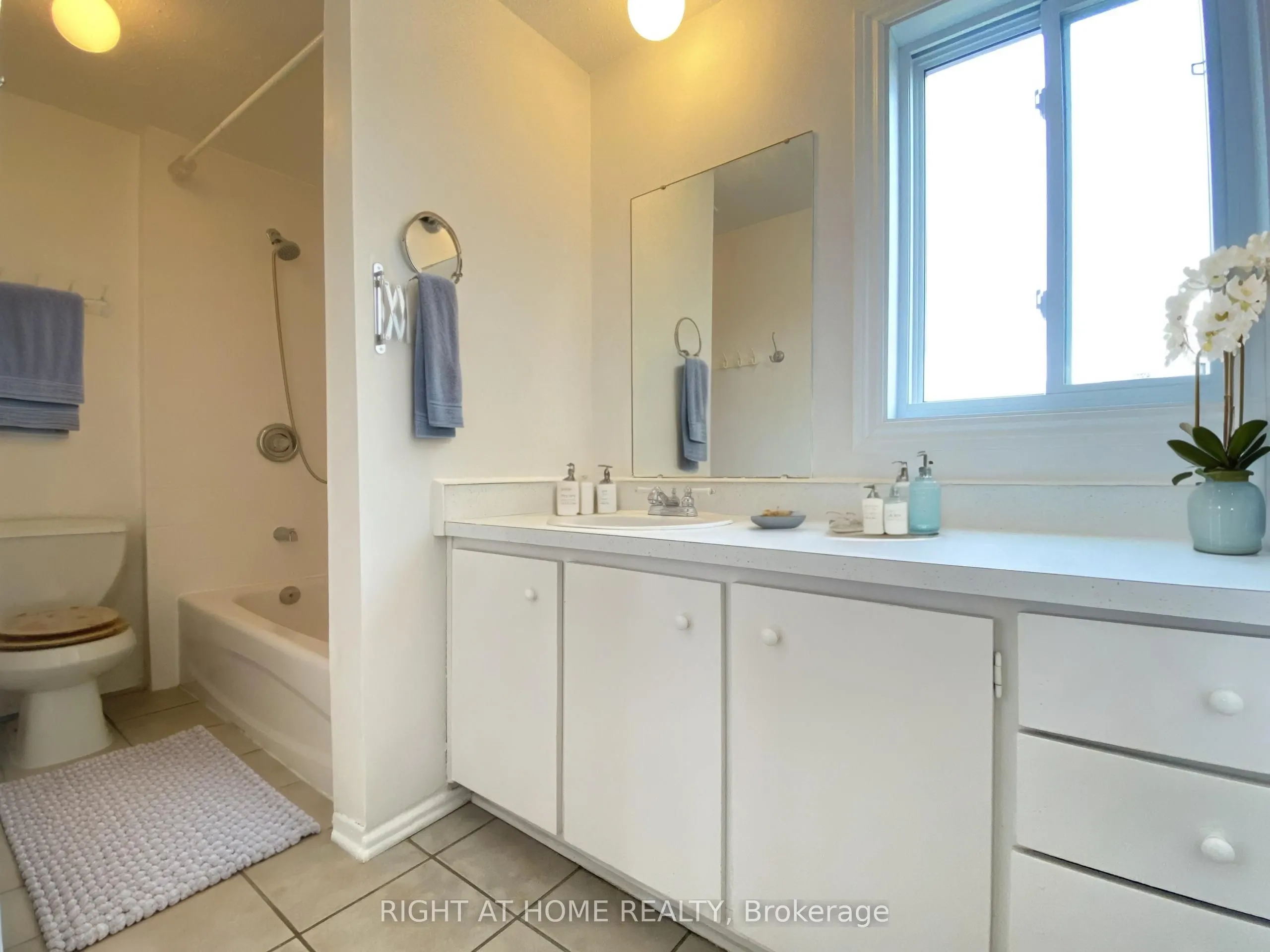 271 RIDGEPARK Private, #76