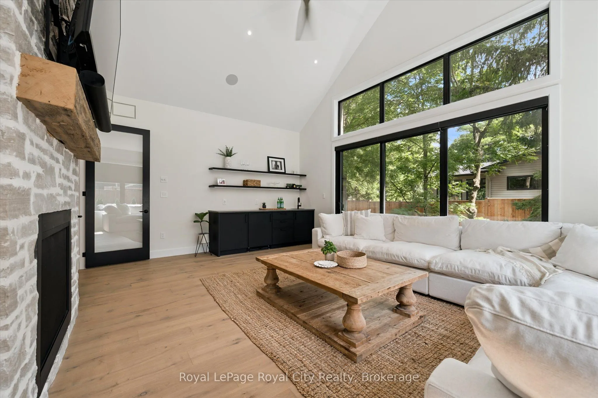 15 Farnham Road