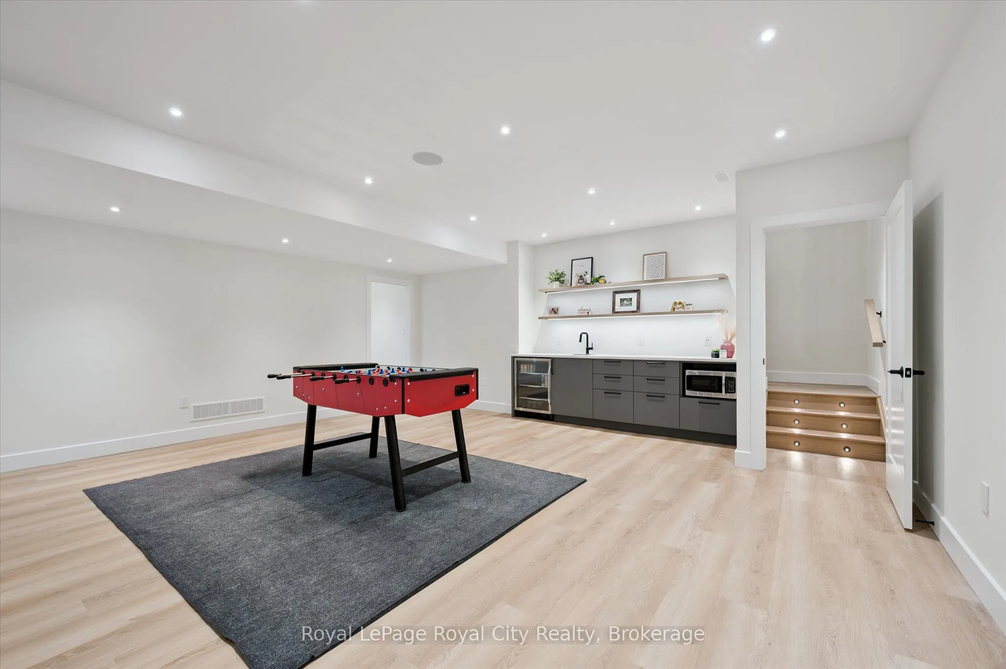 15 Farnham Road
