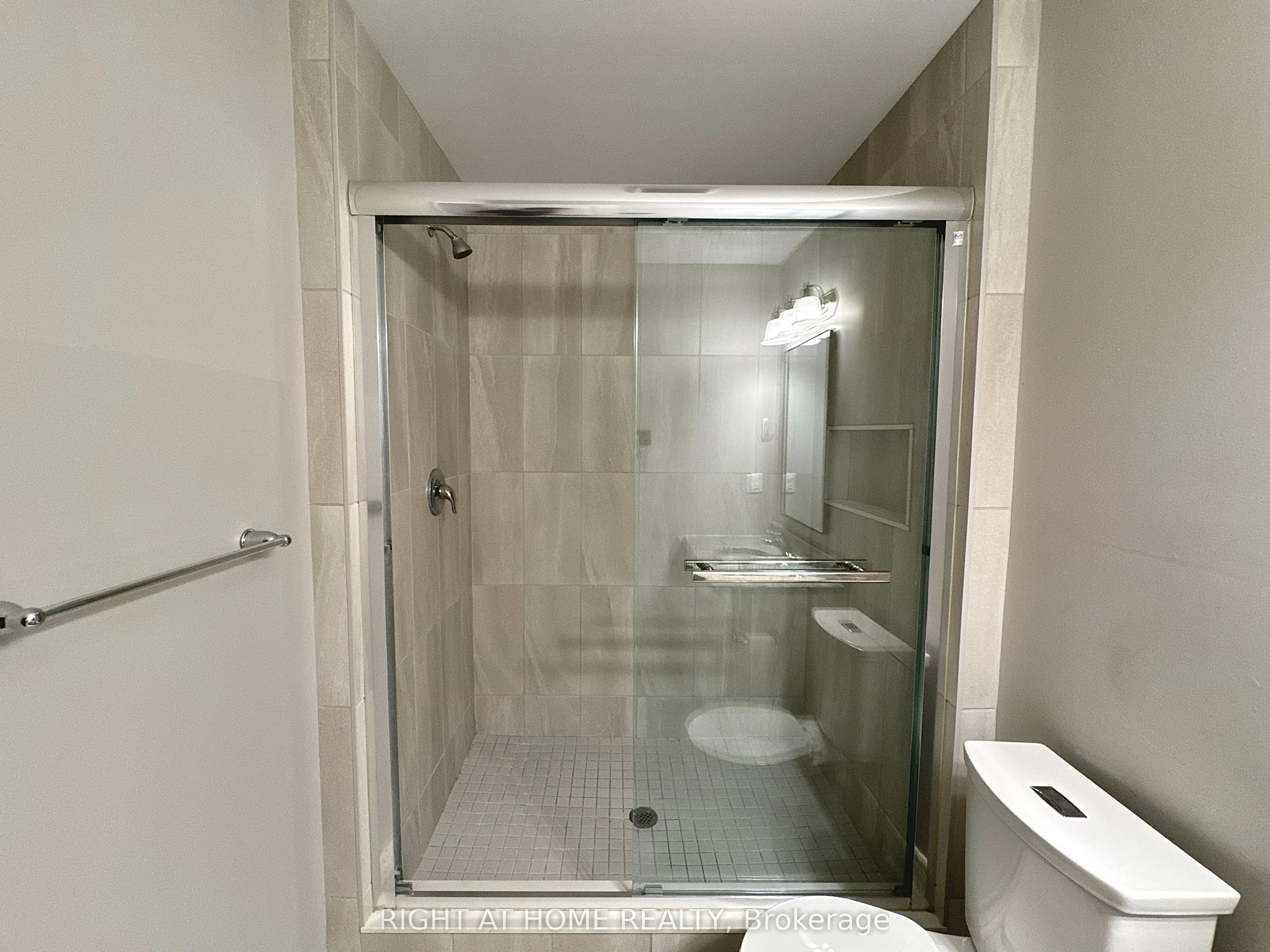 635 Saginaw Parkway, #87