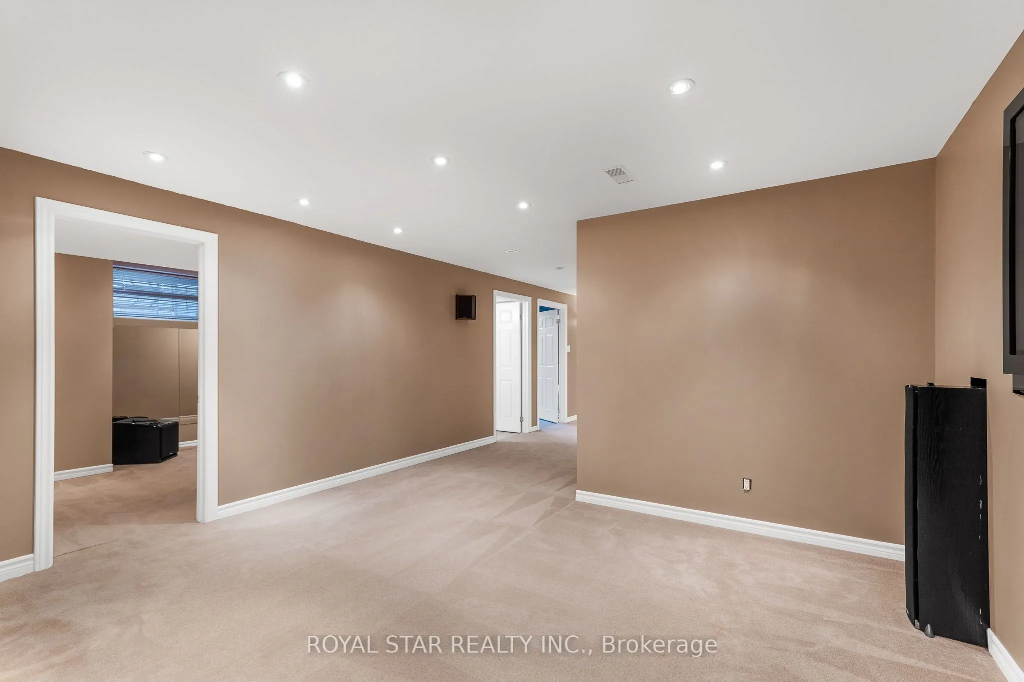 846 Feather Moss Way