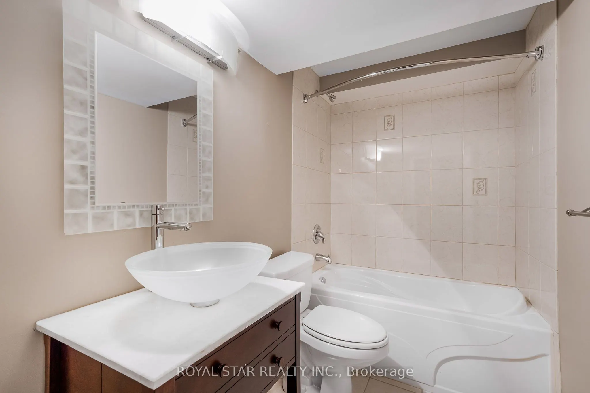 846 Feather Moss Way