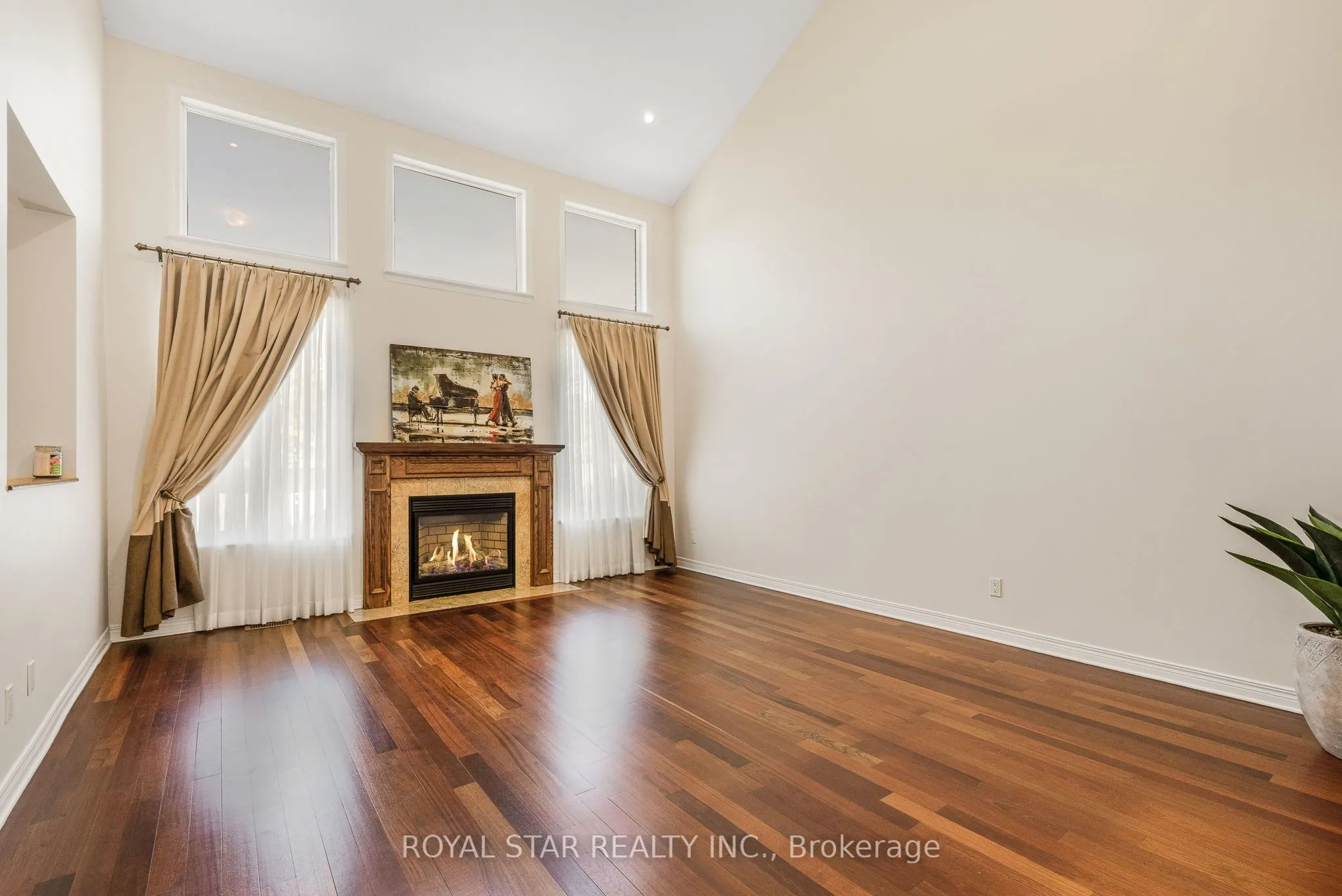846 Feather Moss Way