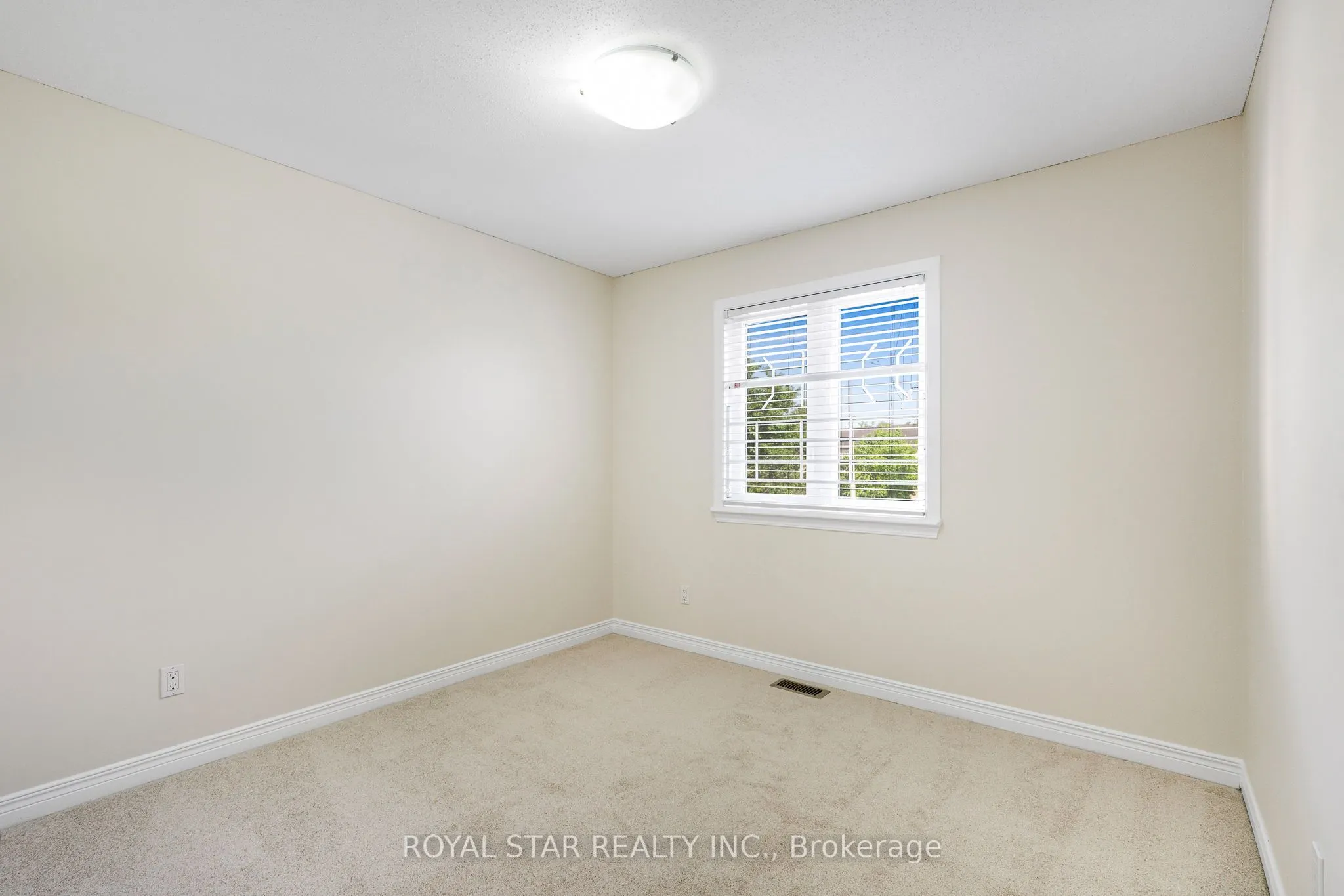 846 Feather Moss Way