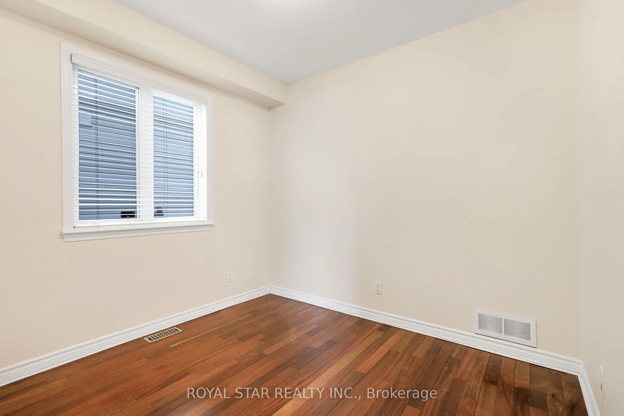 846 Feather Moss Way
