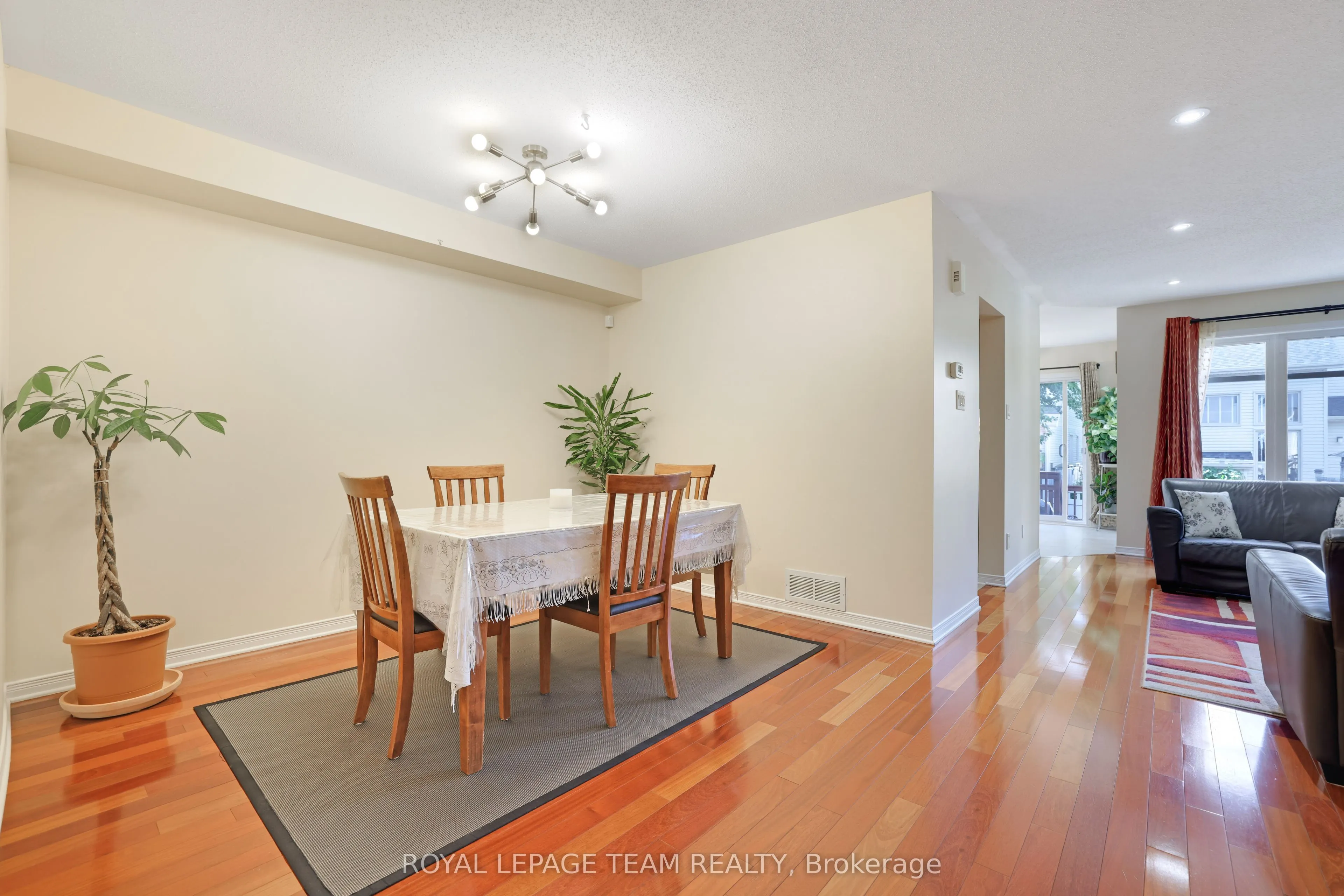 144 Deercroft Avenue