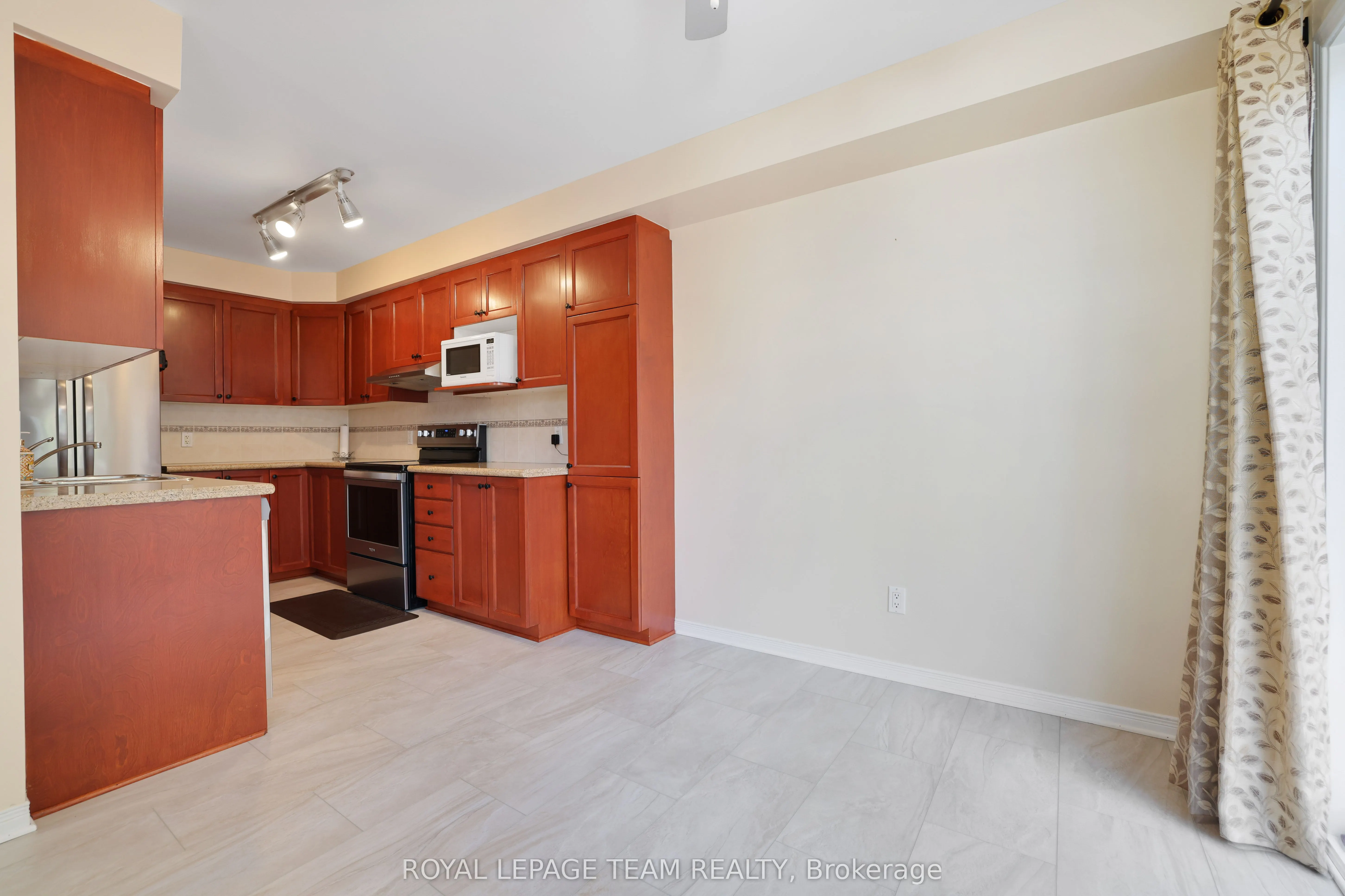 144 Deercroft Avenue