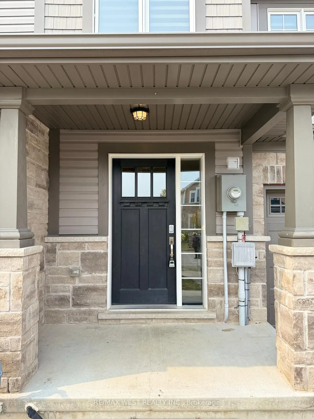 140 Monarch Street