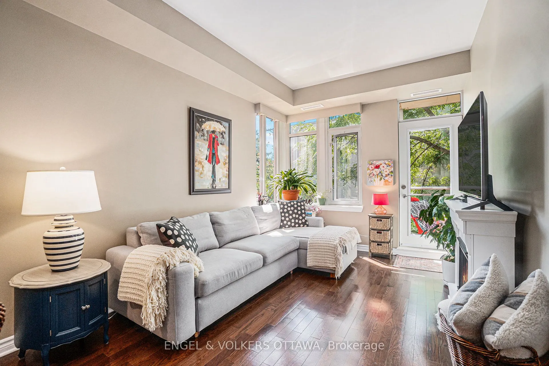 205 Bolton Street, #225