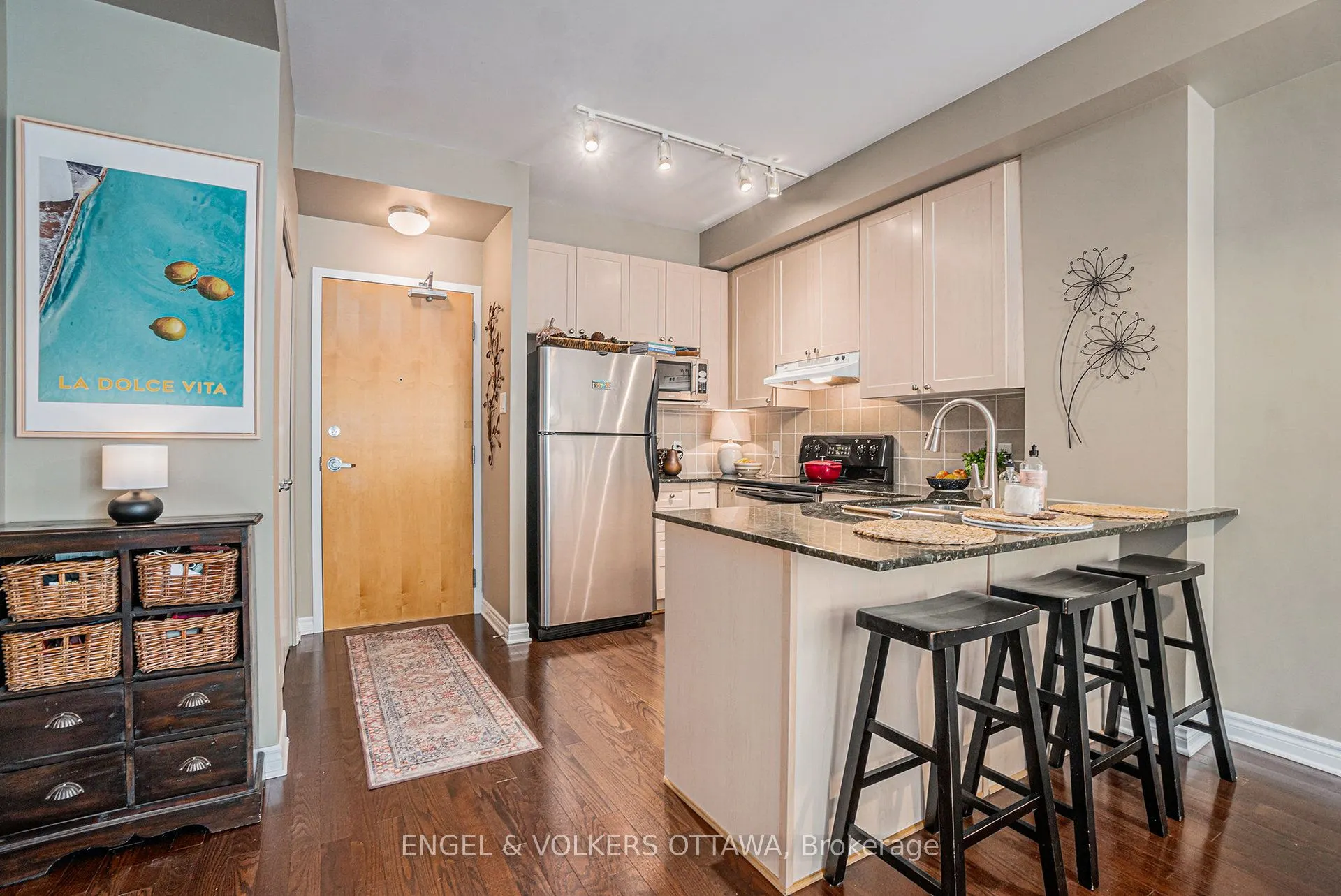 205 Bolton Street, #225