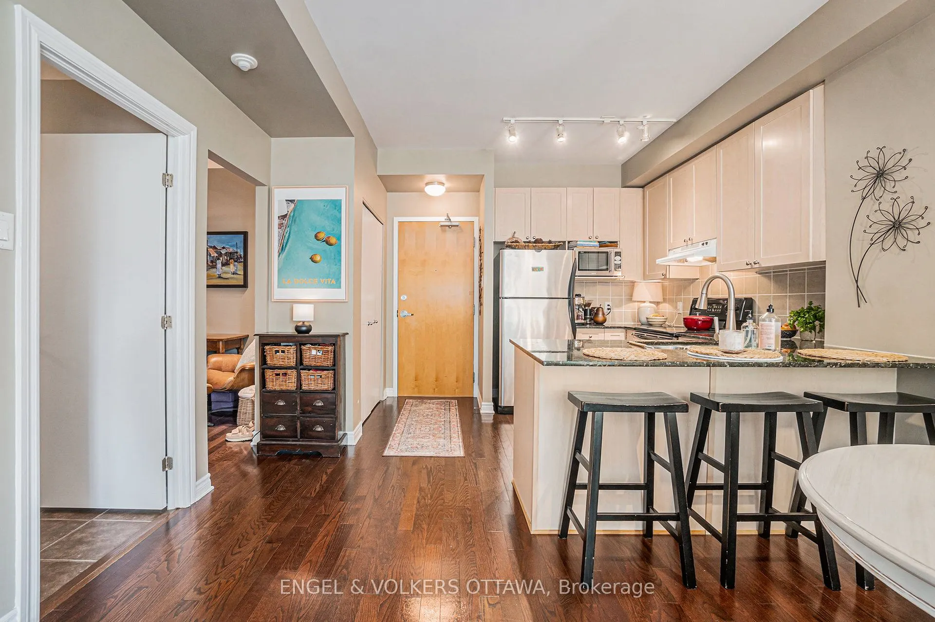 205 Bolton Street, #225