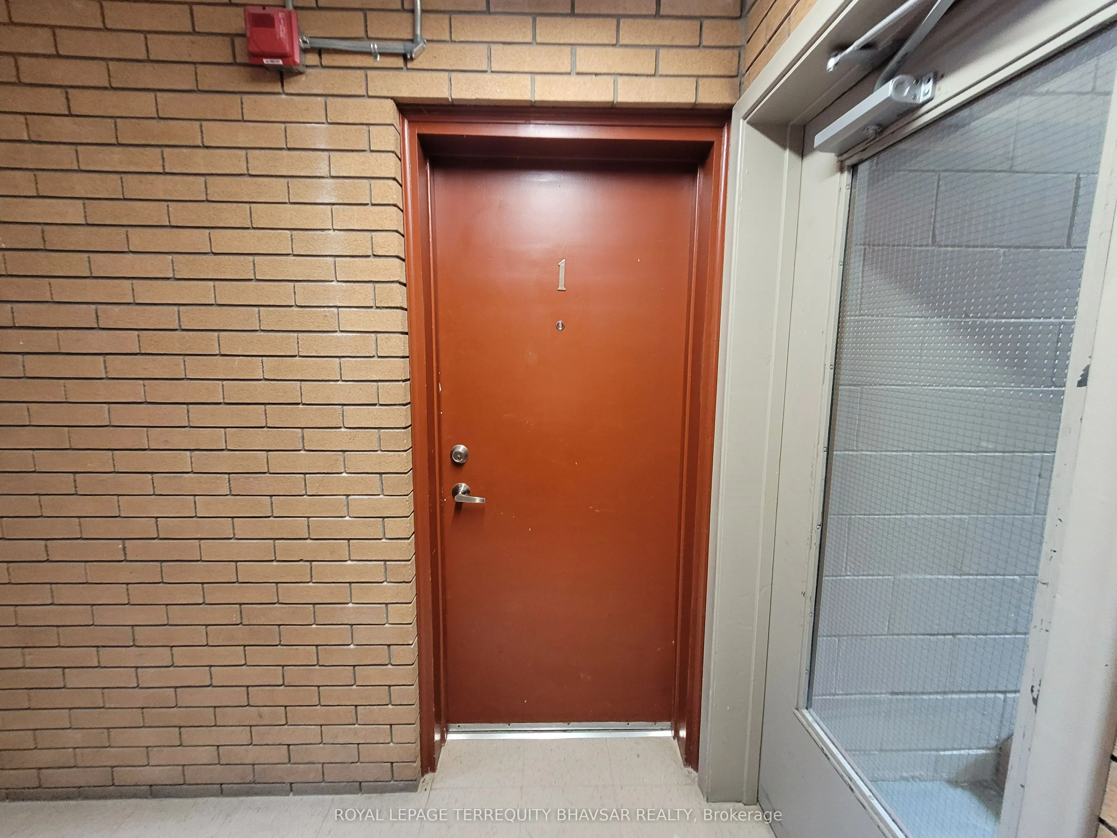 521 Park Street, #1
